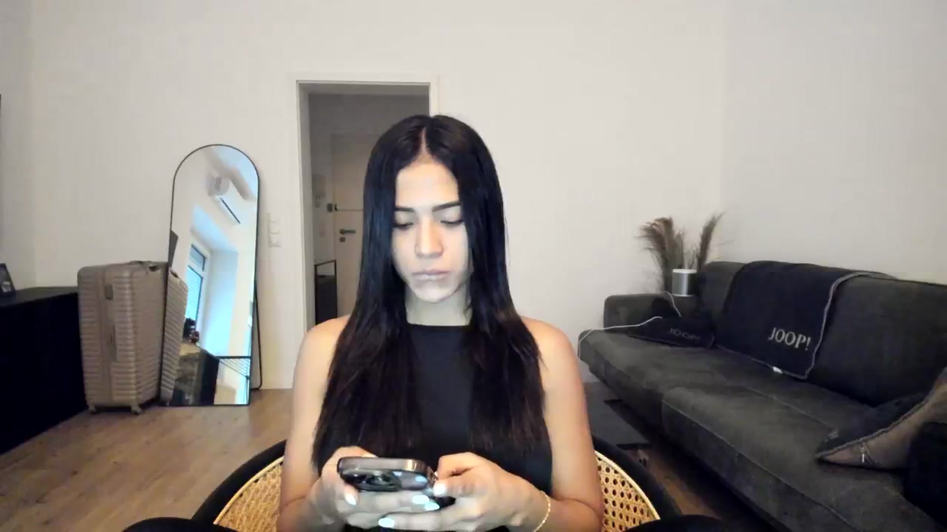Gallery image thumbnail from Missabyy's myfreecams stream on, 12/17/2024, 08:55 image 17 of 20