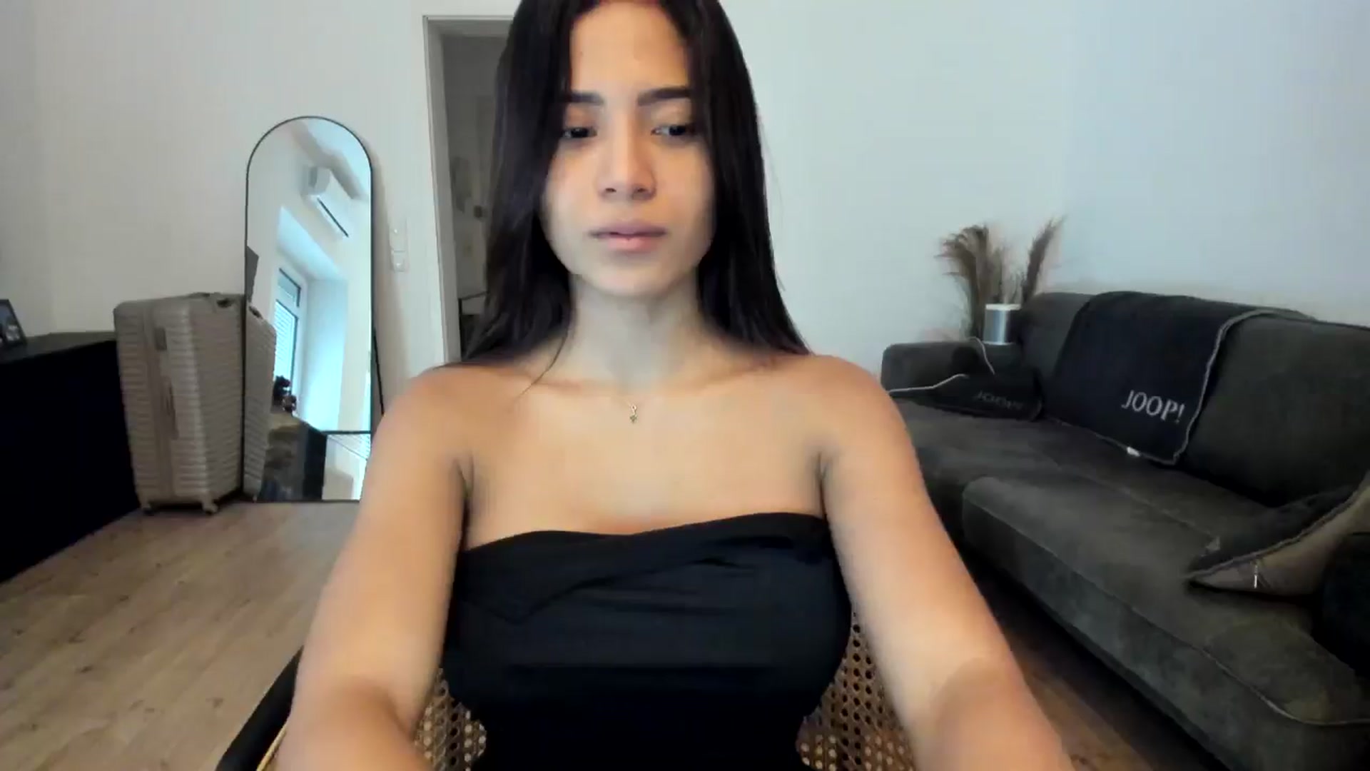 Gallery image thumbnail from Missabyy's myfreecams stream on, 12/17/2024, 09:13 image 17 of 20