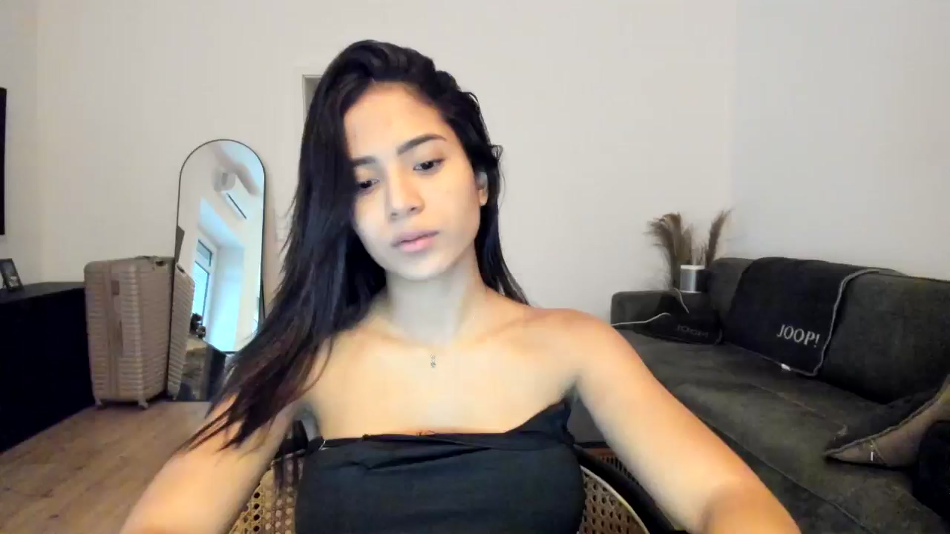 Gallery image thumbnail from Missabyy's myfreecams stream on, 12/17/2024, 09:57 image 1 of 20