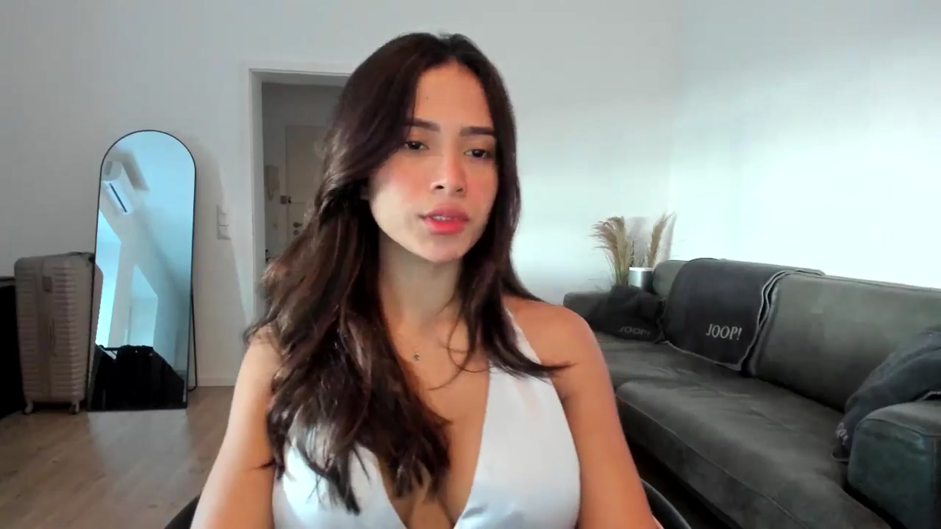 Gallery image thumbnail from Missabyy's myfreecams stream on, 12/18/2024, 12:31 image 16 of 20