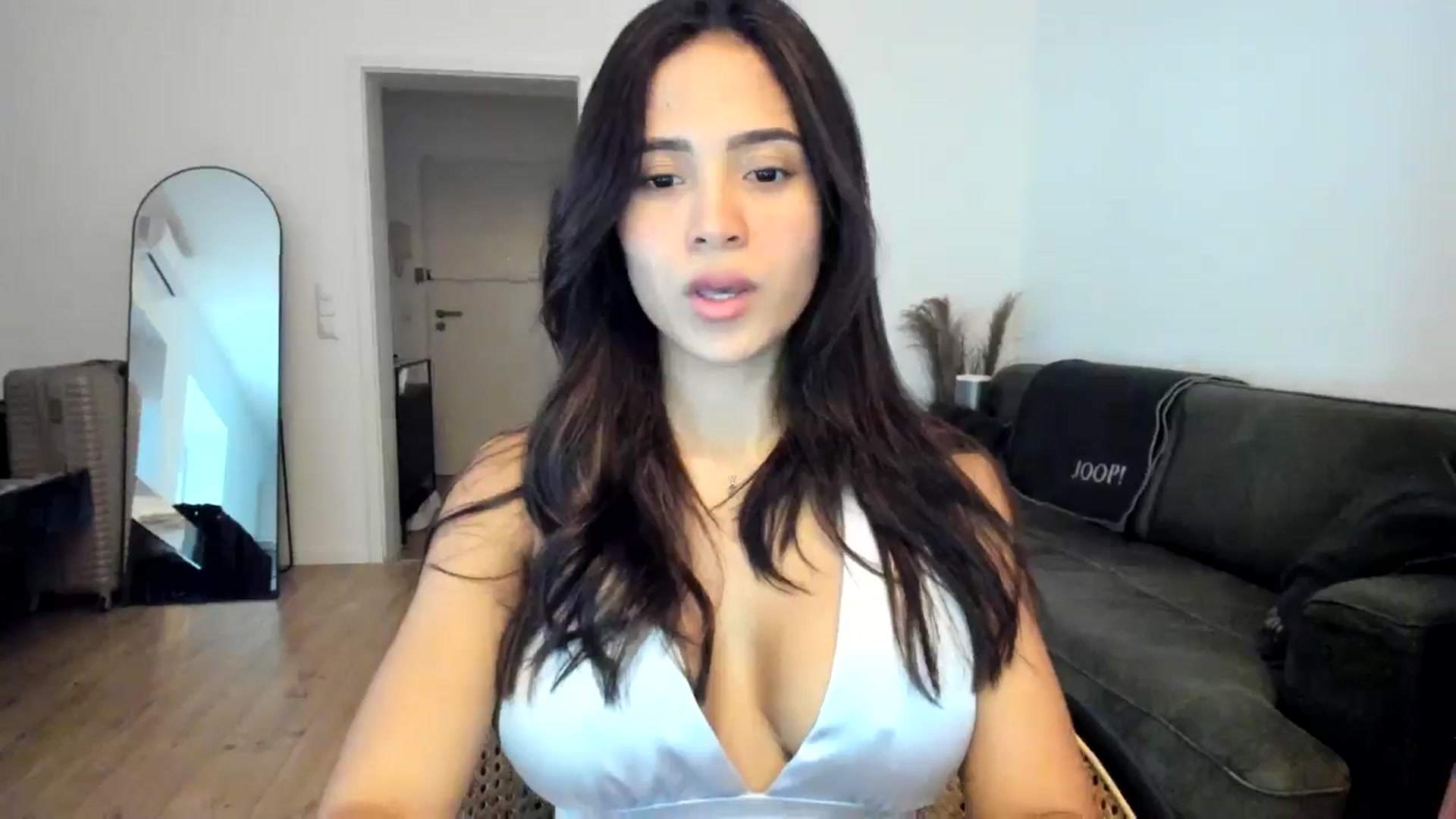 Gallery image thumbnail from Missabyy's myfreecams stream on, 12/18/2024, 13:28 image 19 of 20
