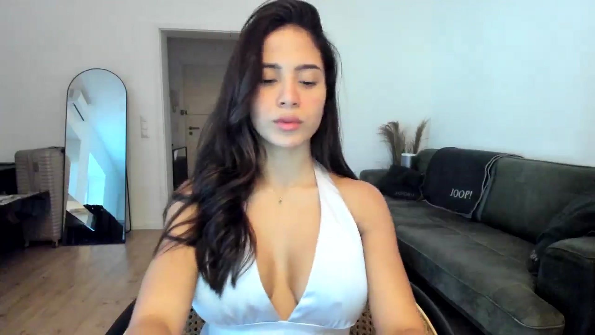Gallery image thumbnail from Missabyy's myfreecams stream on, 12/18/2024, 13:28 image 5 of 20