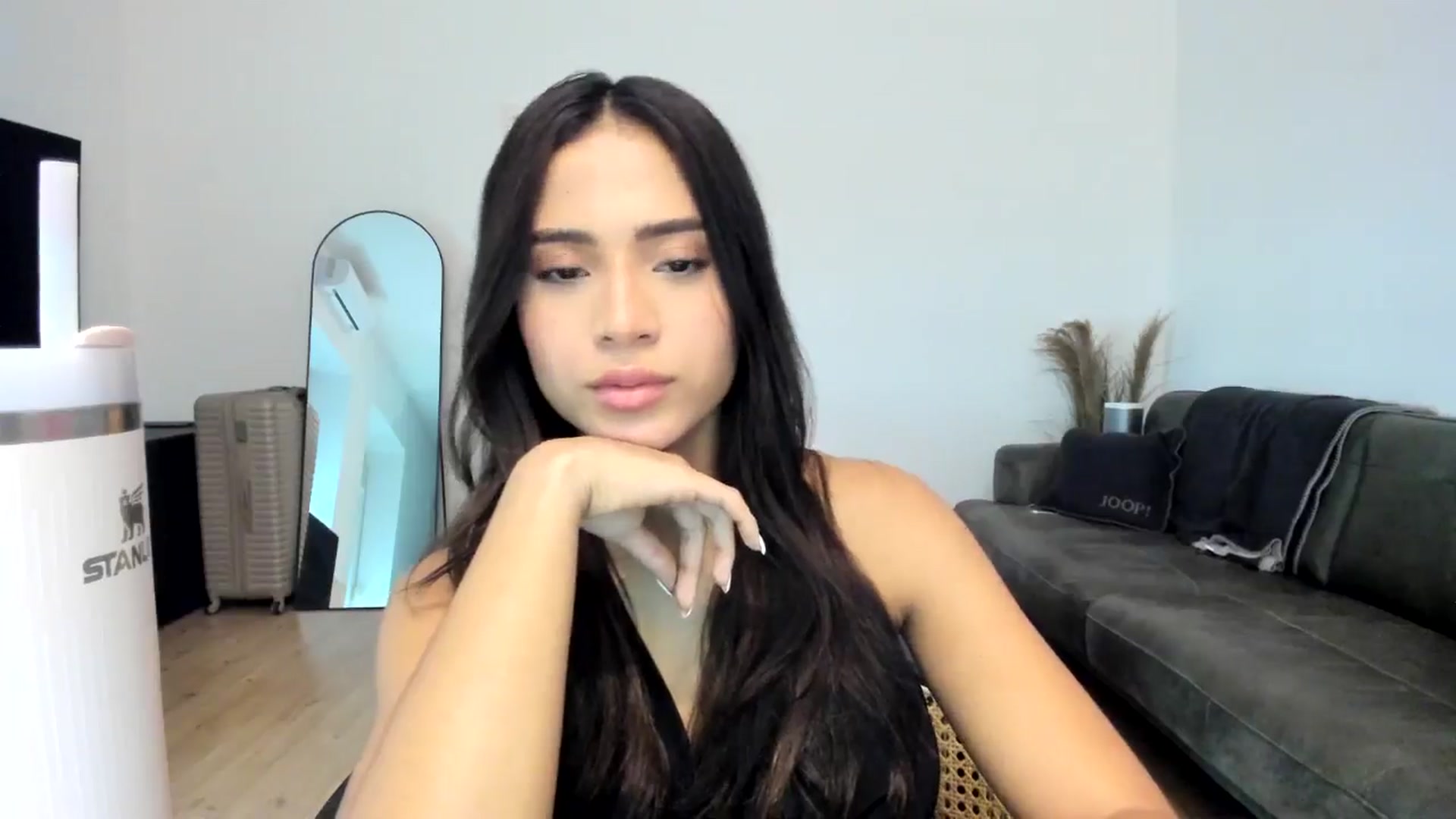 Gallery image thumbnail from Missabyy's myfreecams stream on, 12/19/2024, 12:43 image 19 of 20