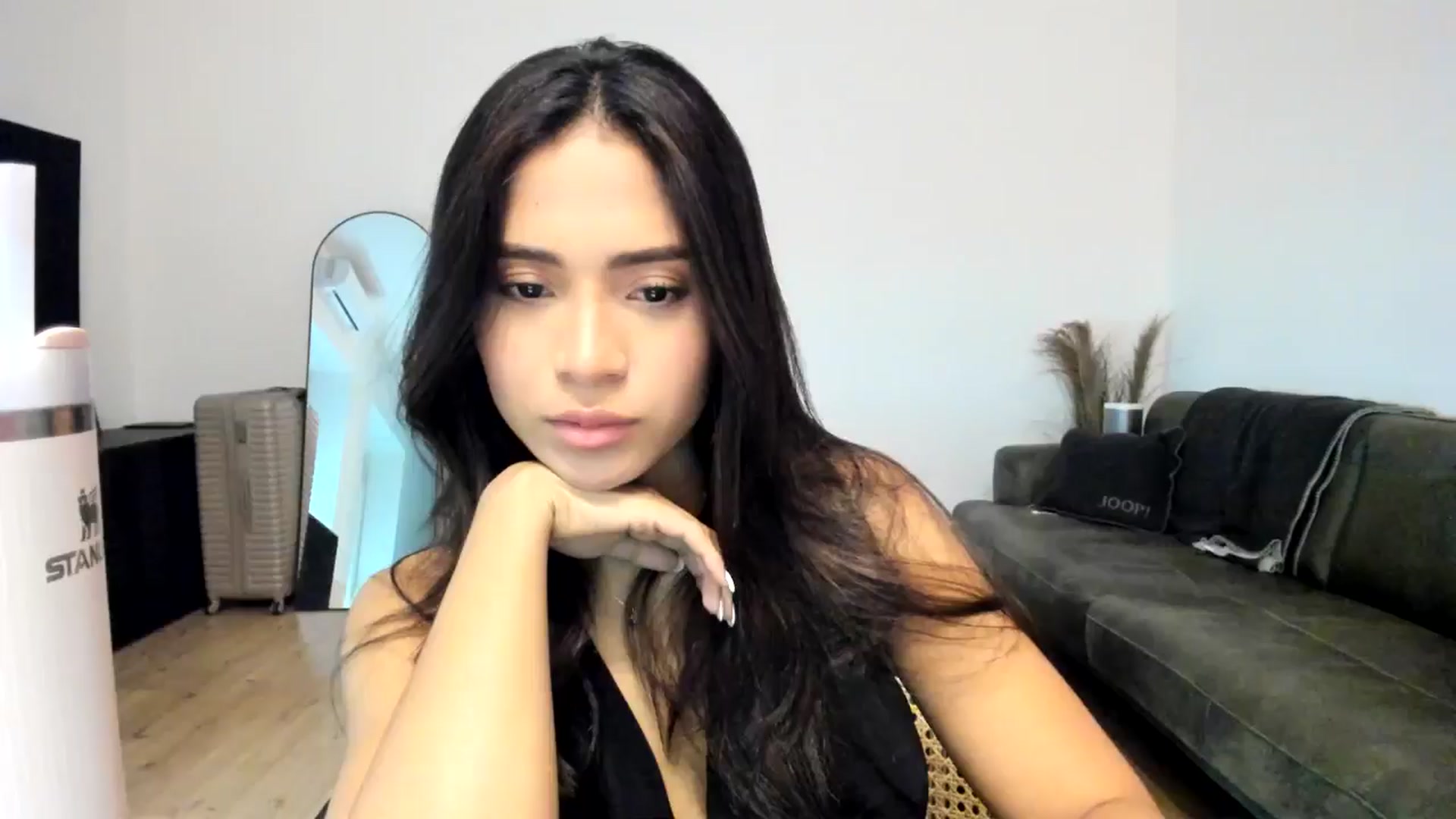 Gallery image thumbnail from Missabyy's myfreecams stream on, 12/19/2024, 13:09 image 17 of 20