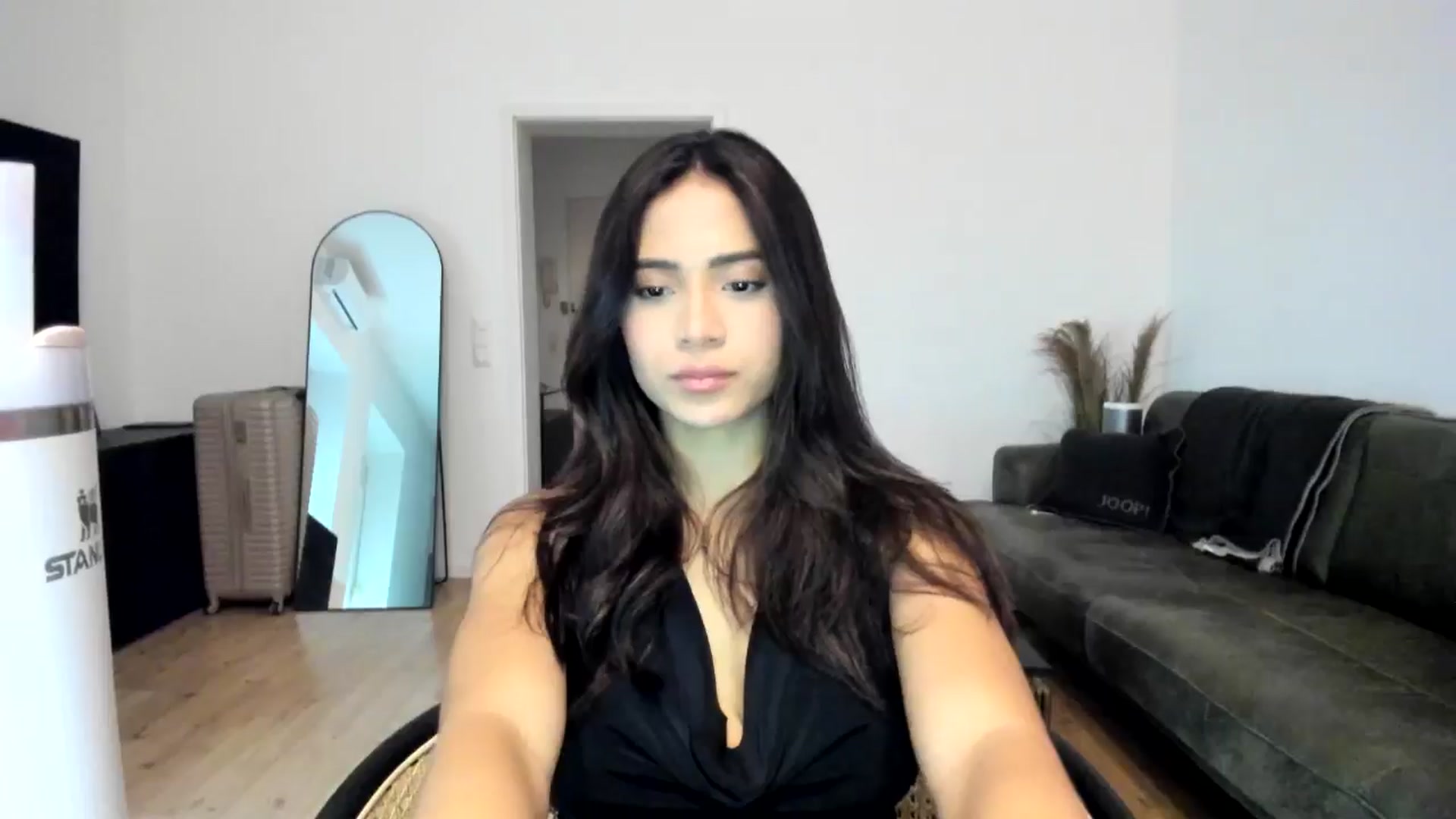 Gallery image thumbnail from Missabyy's myfreecams stream on, 12/19/2024, 13:09 image 11 of 20