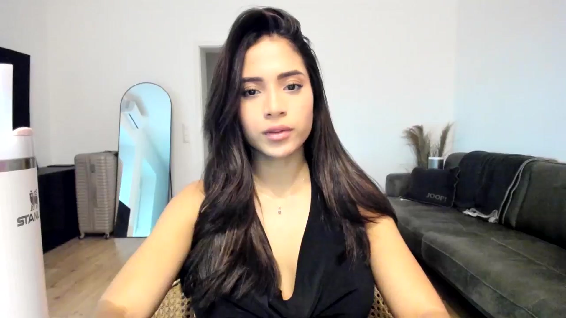 Gallery image thumbnail from Missabyy's myfreecams stream on, 12/19/2024, 13:09 image 9 of 20