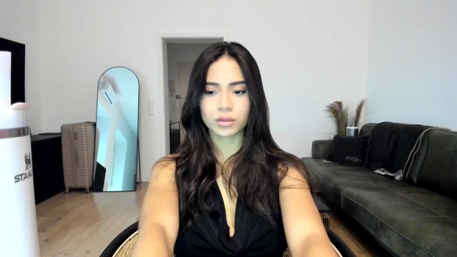 Gallery image thumbnail from Missabyy's myfreecams stream on, 12/19/2024, 13:09 image 13 of 20
