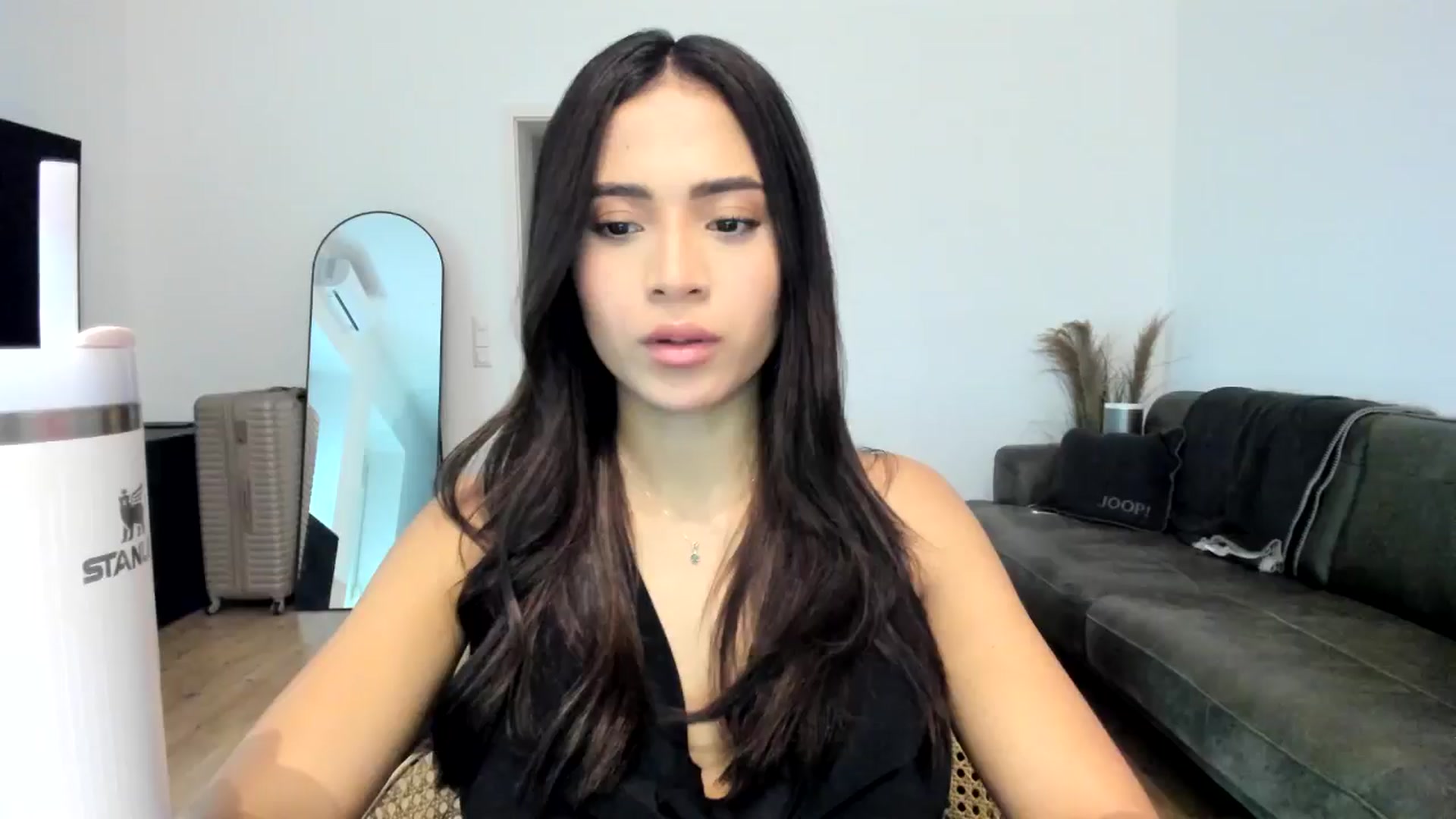 Gallery image thumbnail from Missabyy's myfreecams stream on, 12/19/2024, 13:09 image 1 of 20