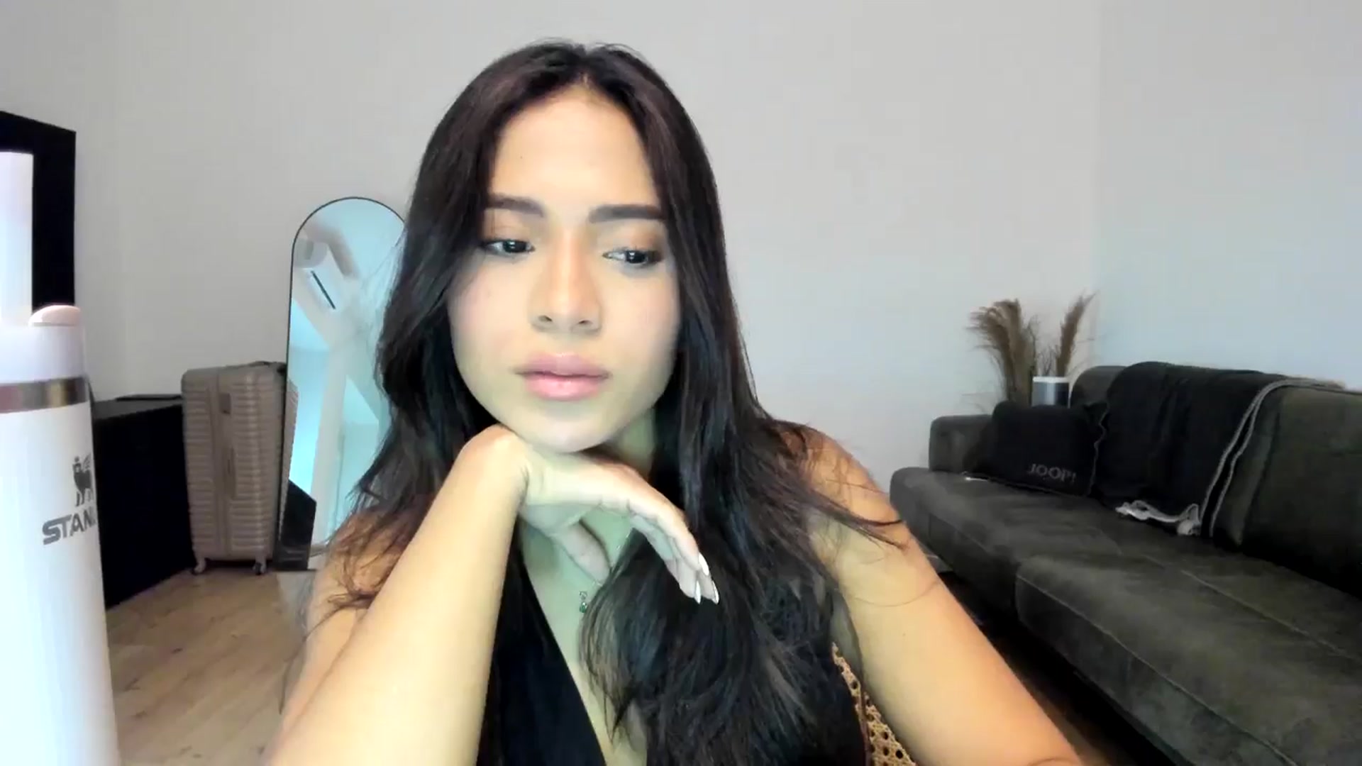Gallery image thumbnail from Missabyy's myfreecams stream on, 12/19/2024, 13:09 image 19 of 20