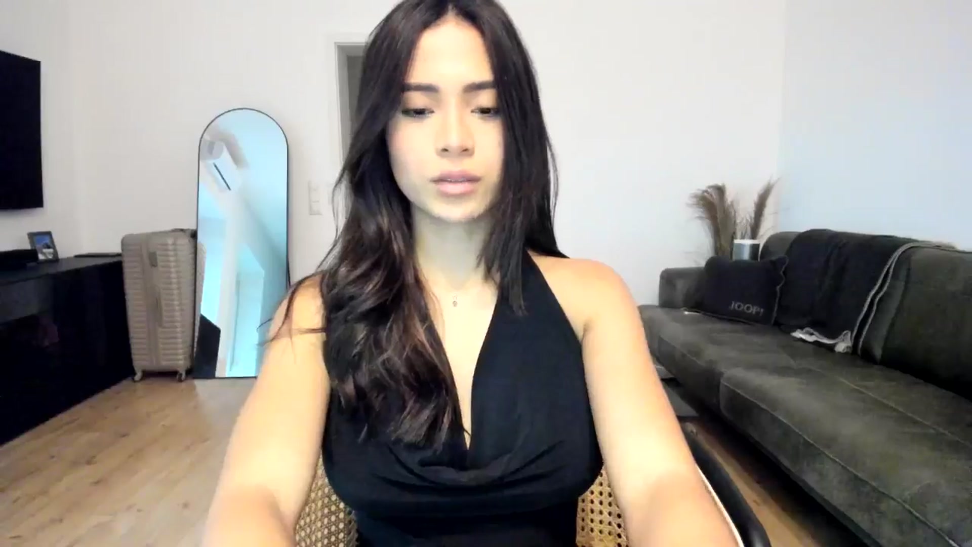 Gallery image thumbnail from Missabyy's myfreecams stream on, 12/19/2024, 13:28 image 19 of 20