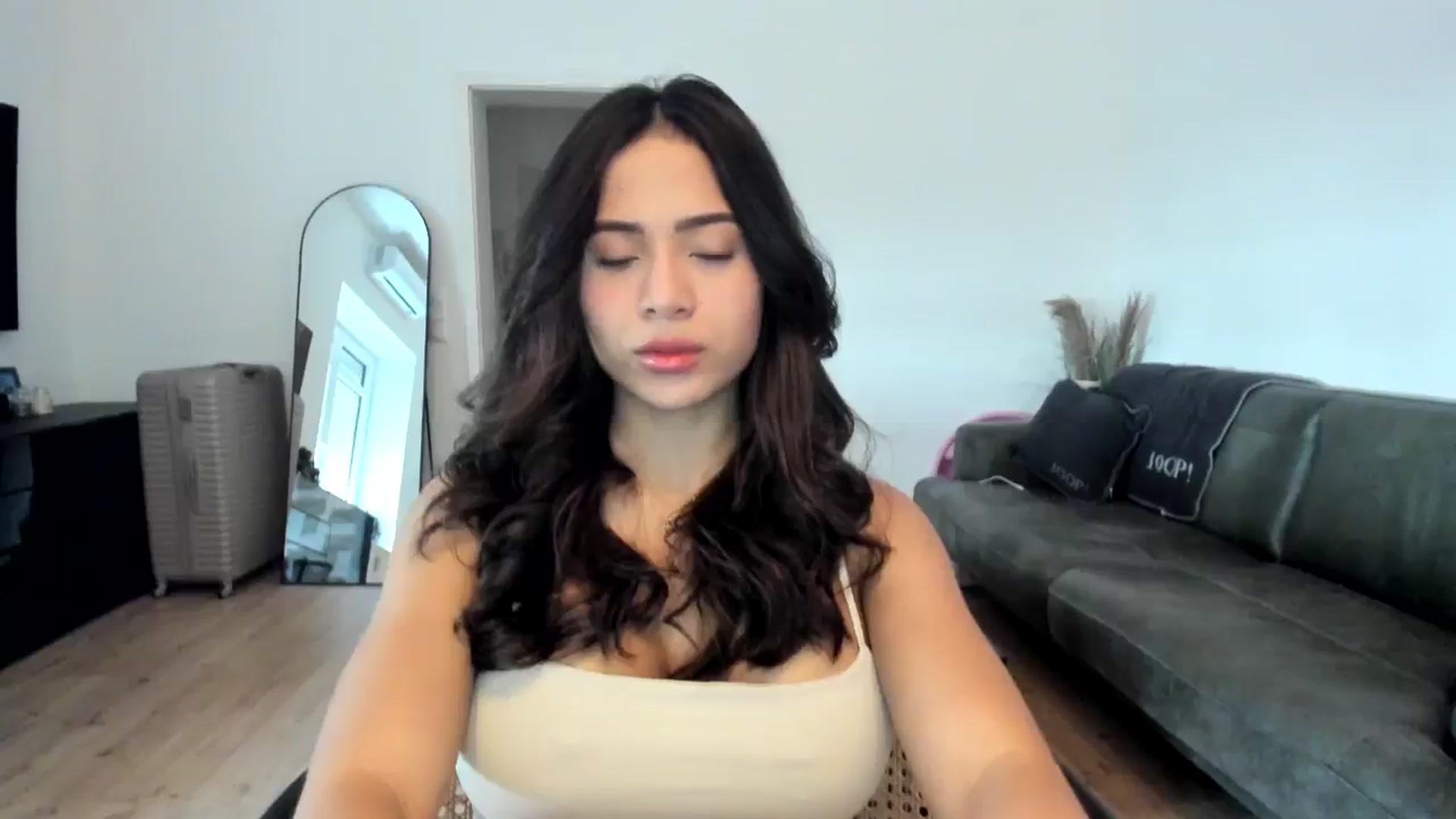 Gallery image thumbnail from Missabyy's myfreecams stream on, 12/27/2024, 12:50 image 2 of 20