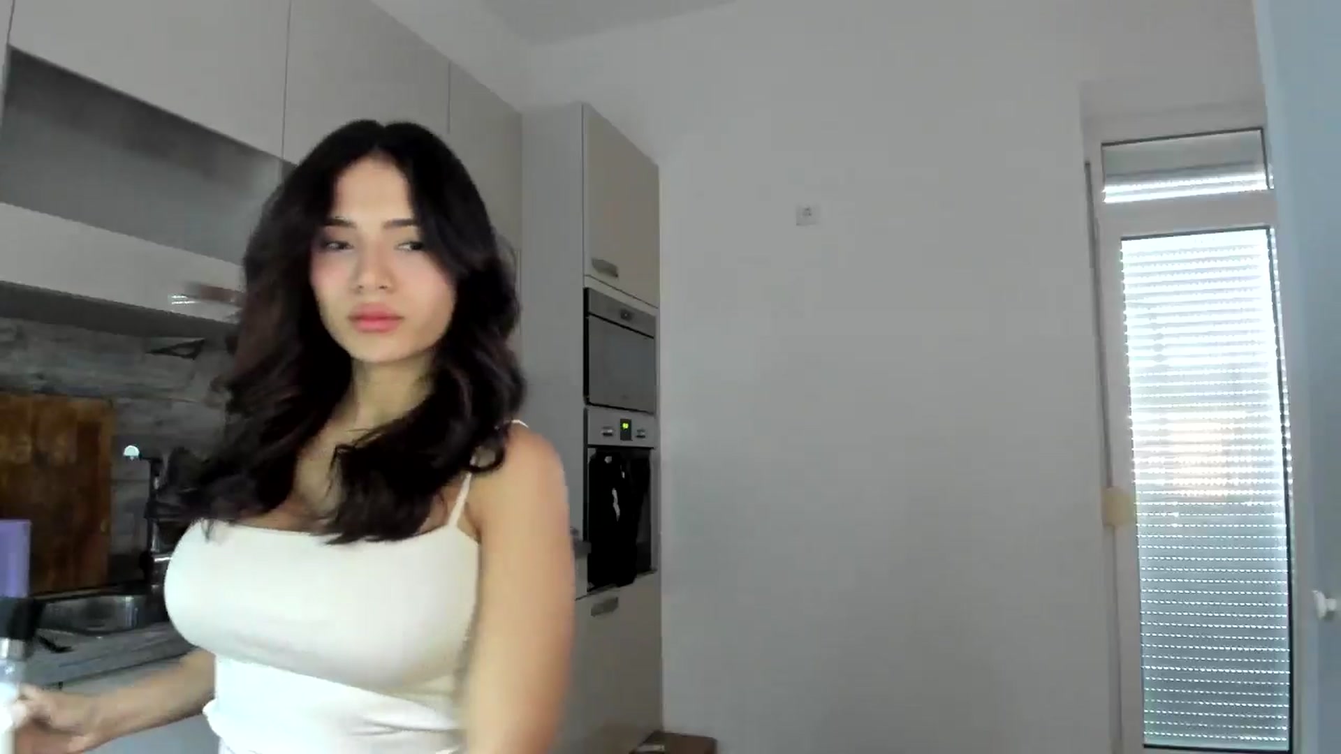 Gallery image thumbnail from Missabyy's myfreecams stream on, 12/27/2024, 13:41 image 13 of 20
