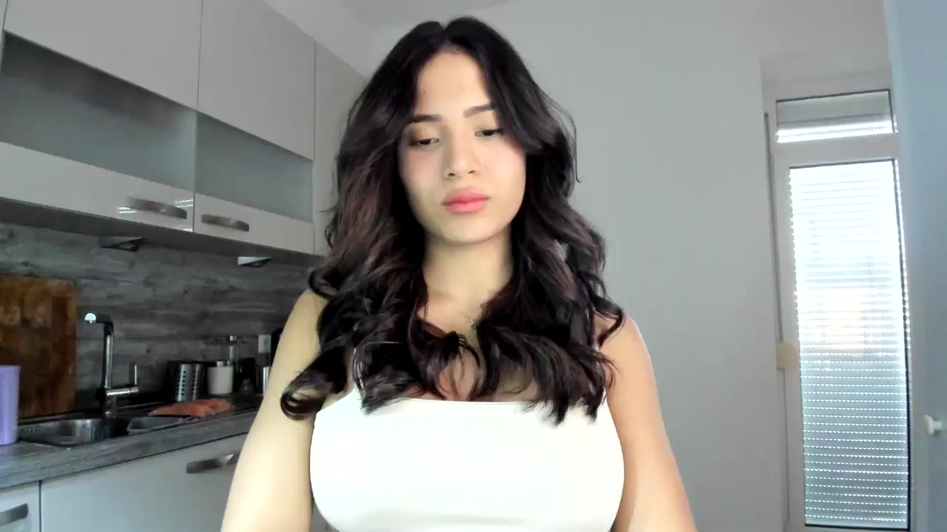 Gallery image thumbnail from Missabyy's myfreecams stream on, 12/27/2024, 13:41 image 11 of 20