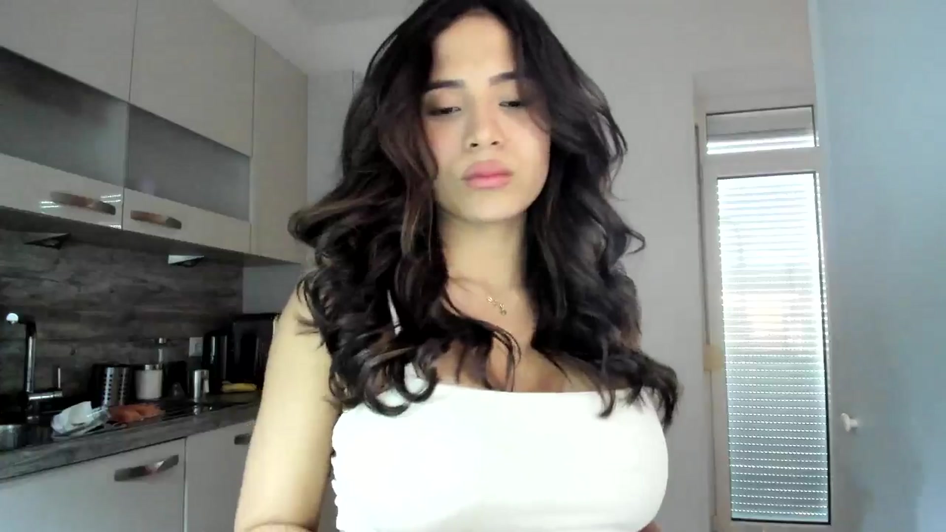 Gallery image thumbnail from Missabyy's myfreecams stream on, 12/27/2024, 14:07 image 14 of 20