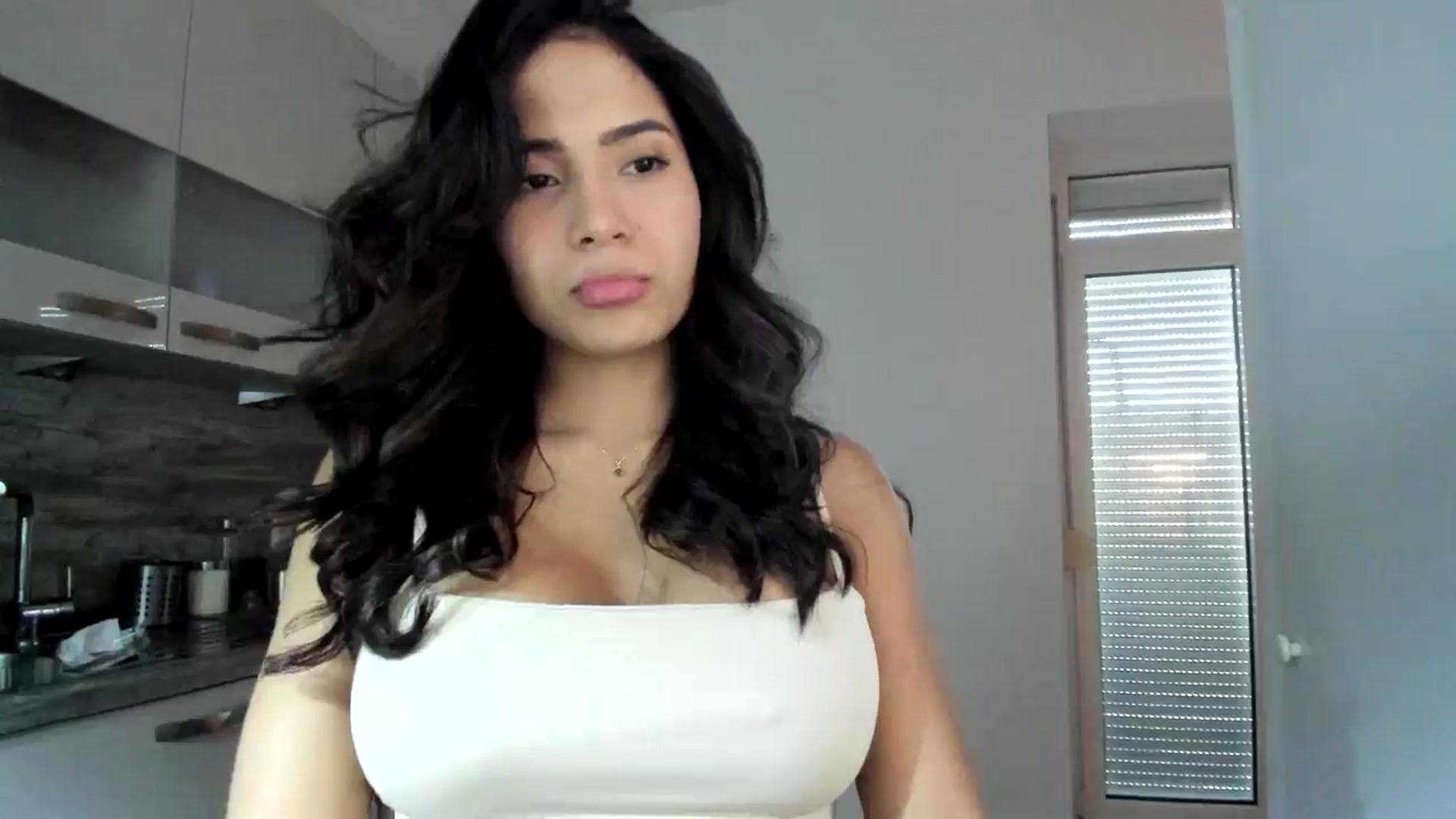 Gallery image thumbnail from Missabyy's myfreecams stream on, 12/27/2024, 14:35 image 16 of 20