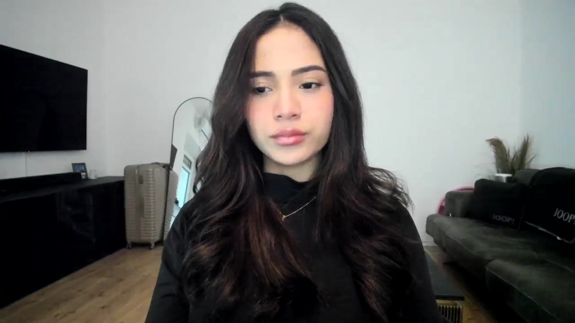 Gallery image thumbnail from Missabyy's myfreecams stream on, 12/28/2024, 12:35 image 19 of 20