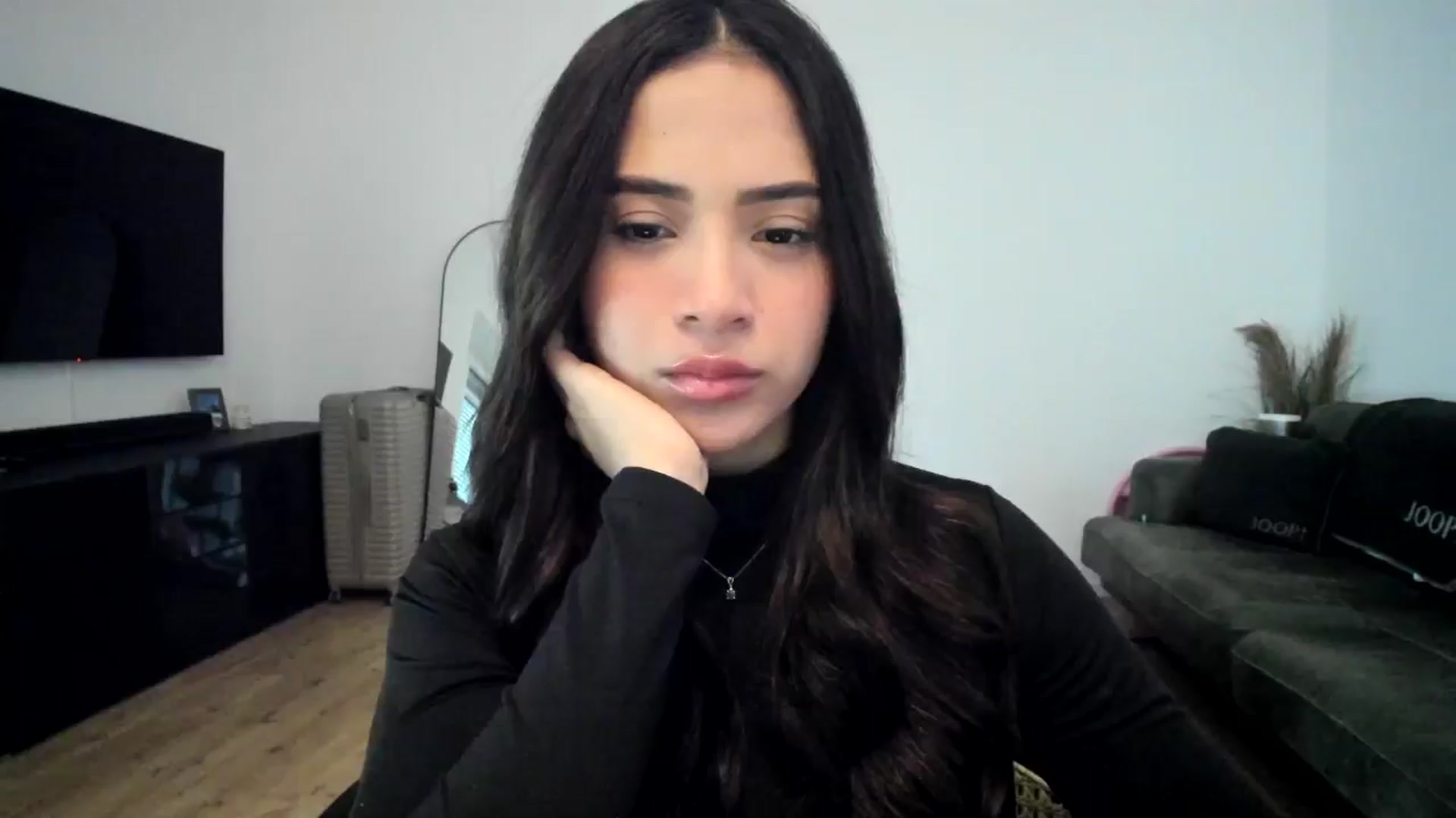 Gallery image thumbnail from Missabyy's myfreecams stream on, 12/28/2024, 12:35 image 11 of 20