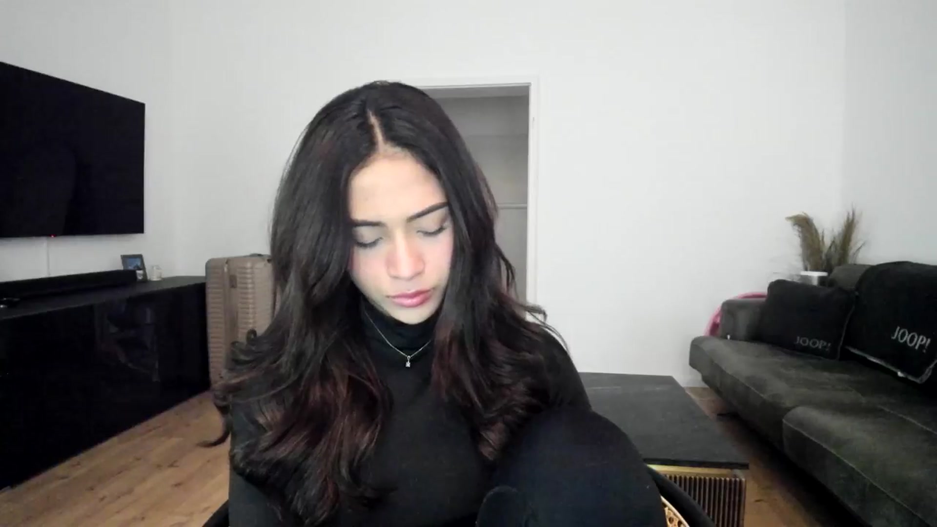 Gallery image thumbnail from Missabyy's myfreecams stream on, 12/28/2024, 12:53 image 2 of 20