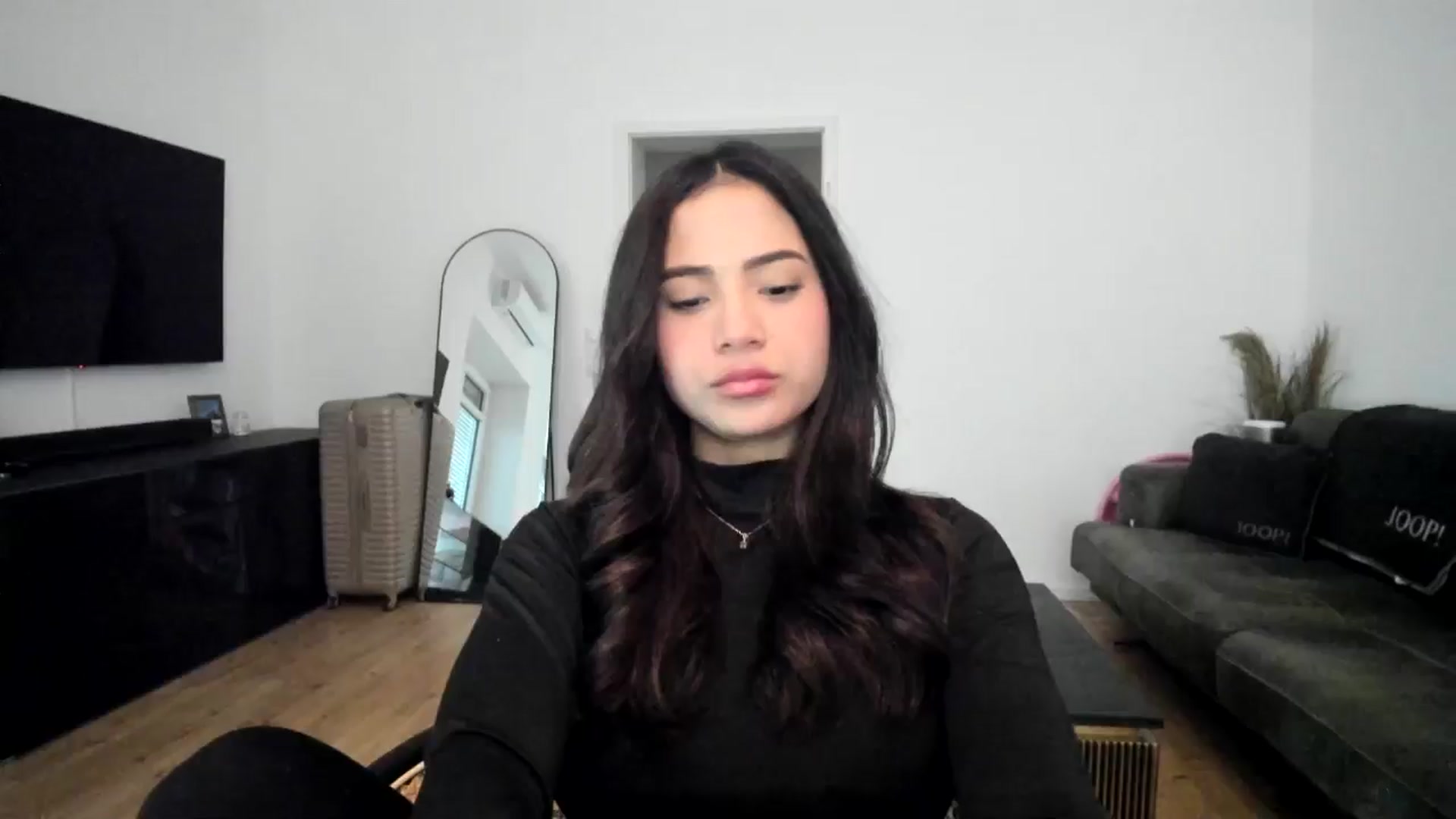 Gallery image thumbnail from Missabyy's myfreecams stream on, 12/28/2024, 12:53 image 19 of 20