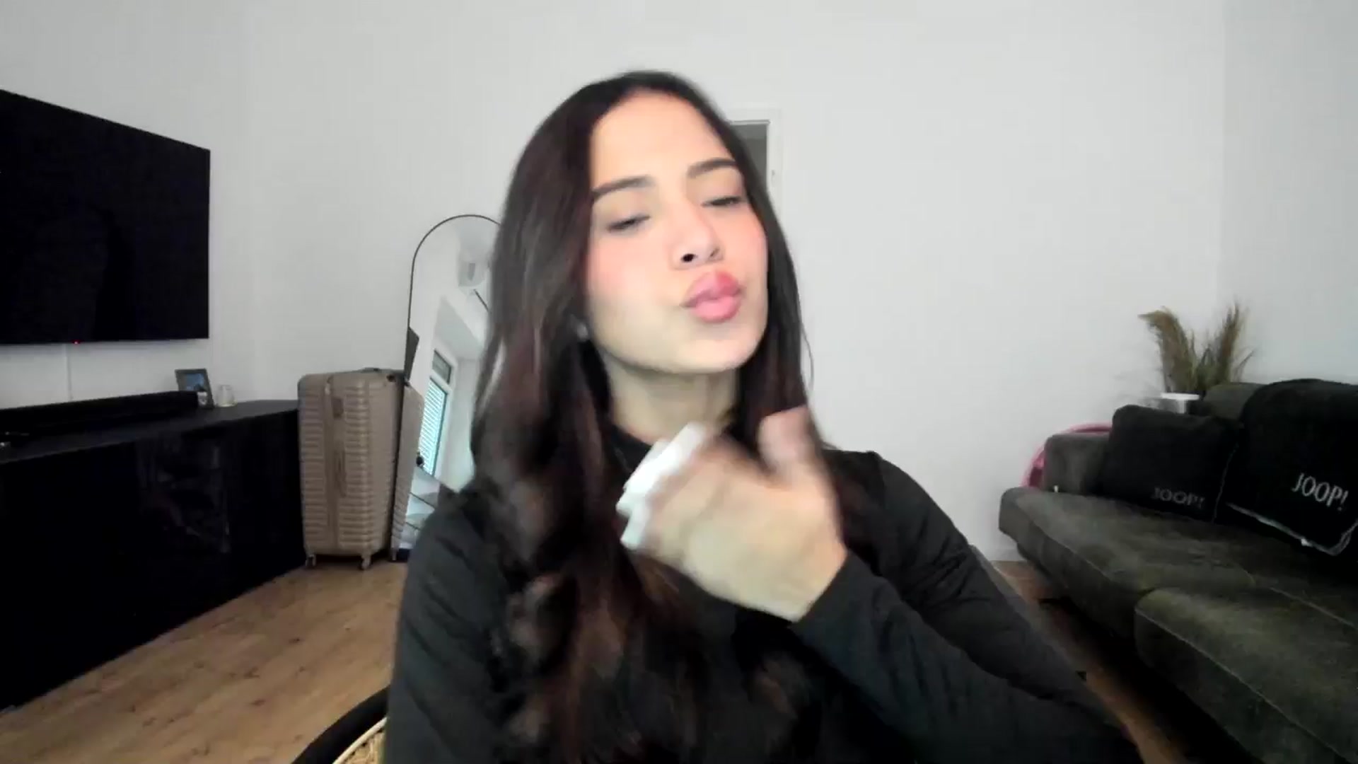 Gallery image thumbnail from Missabyy's myfreecams stream on, 12/28/2024, 12:53 image 9 of 20