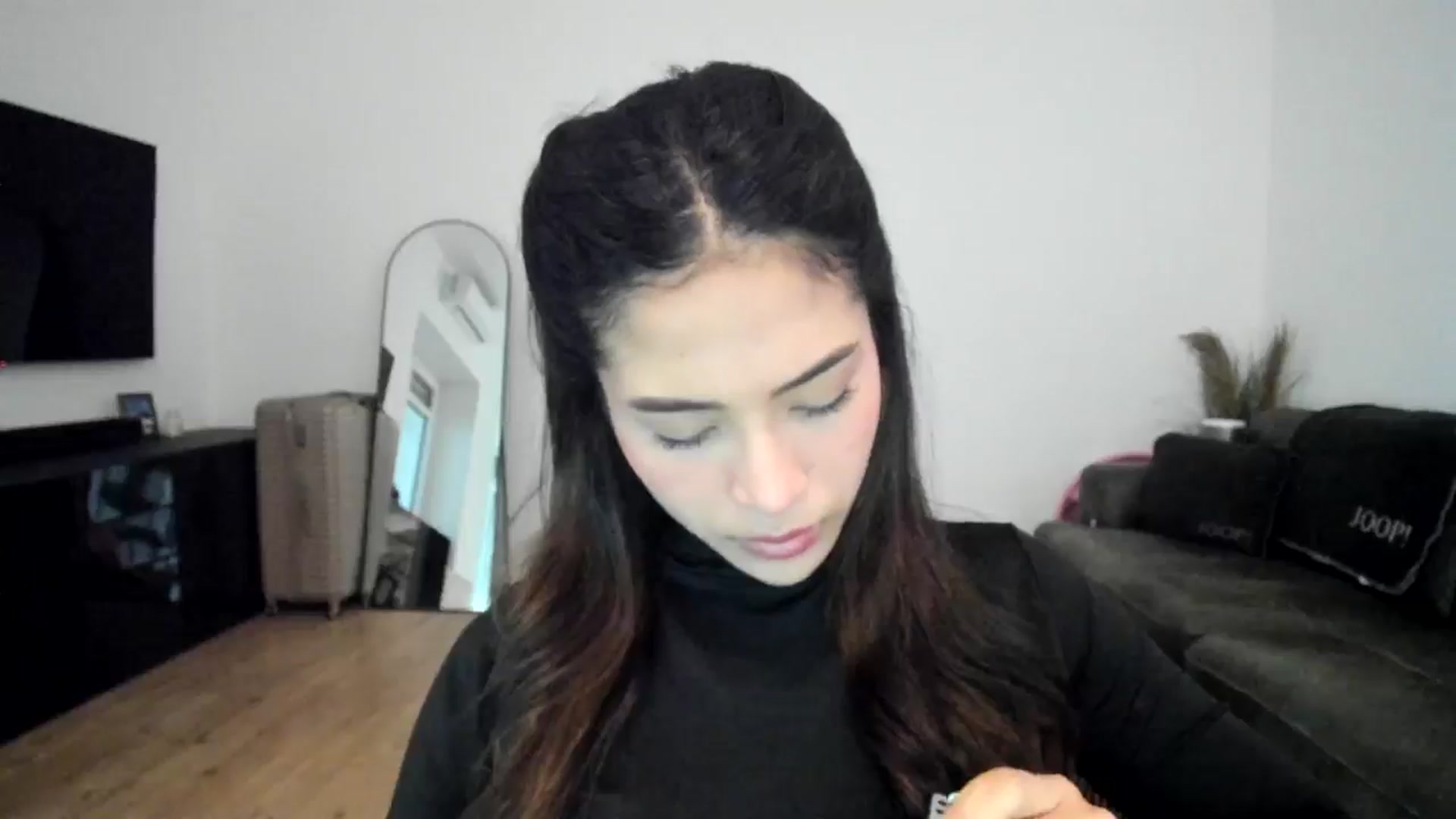 Gallery image thumbnail from Missabyy's myfreecams stream on, 12/28/2024, 13:13 image 18 of 20