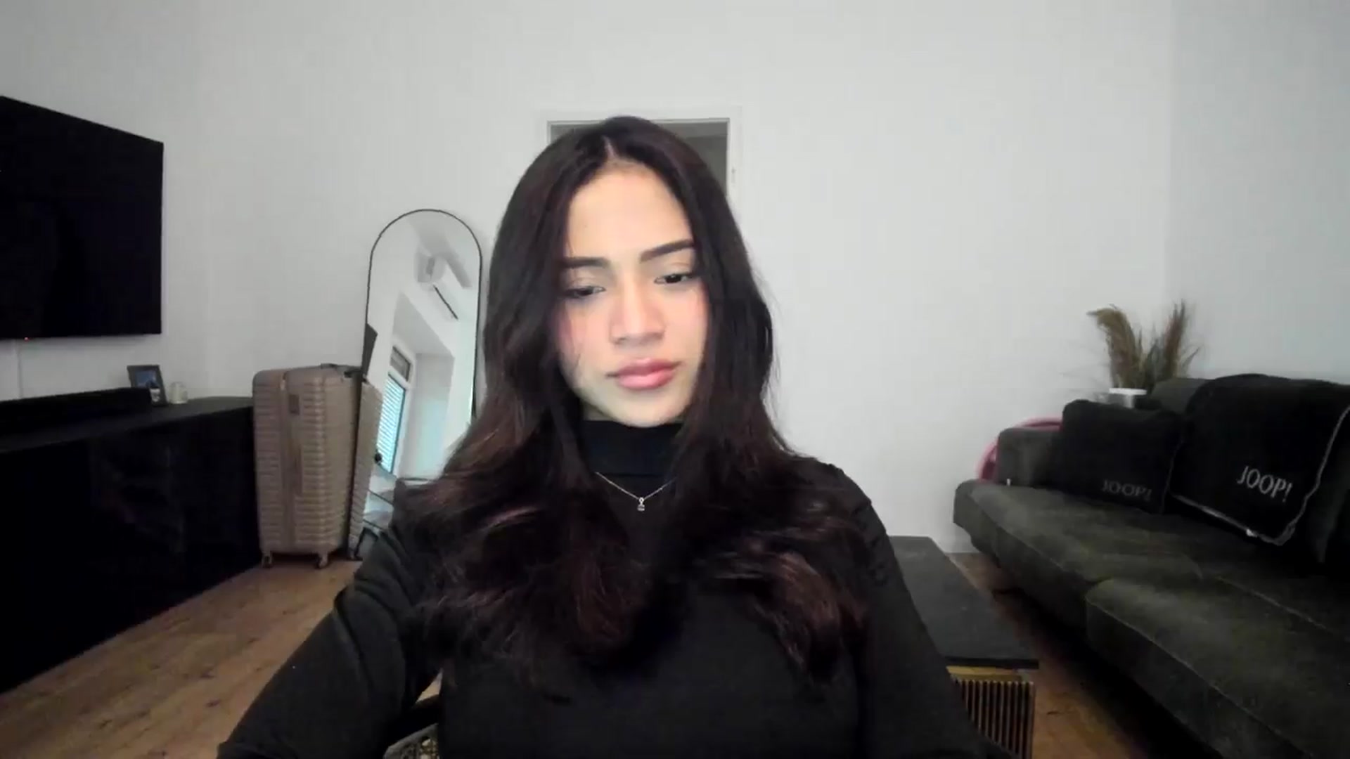 Gallery image thumbnail from Missabyy's myfreecams stream on, 12/28/2024, 13:13 image 11 of 20