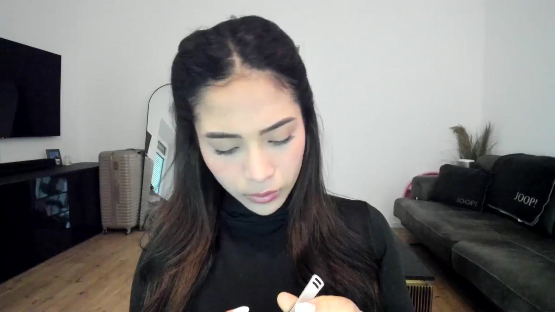Gallery image thumbnail from Missabyy's myfreecams stream on, 12/28/2024, 13:13 image 19 of 20