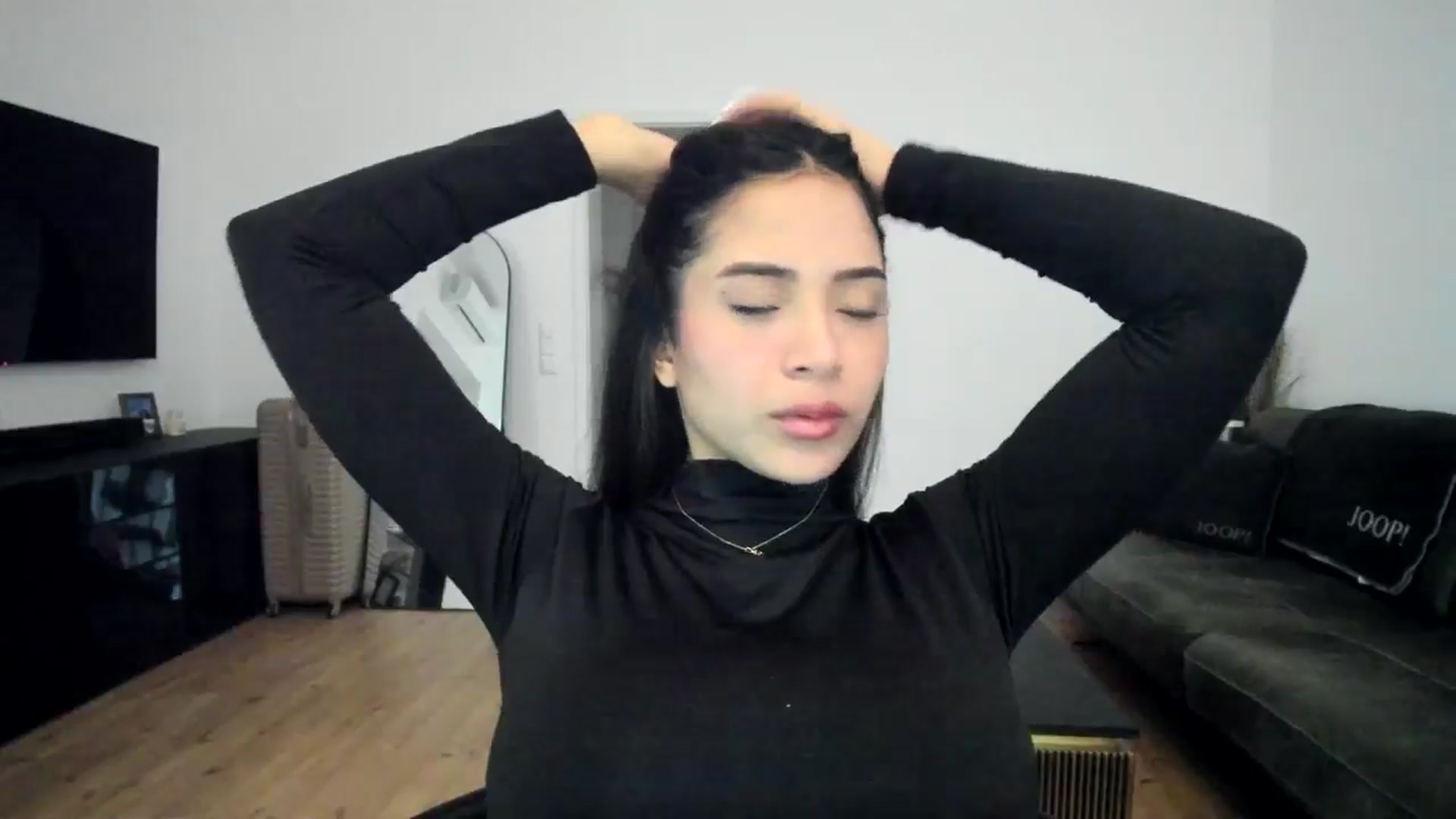 Gallery image thumbnail from Missabyy's myfreecams stream on, 12/28/2024, 13:13 image 15 of 20
