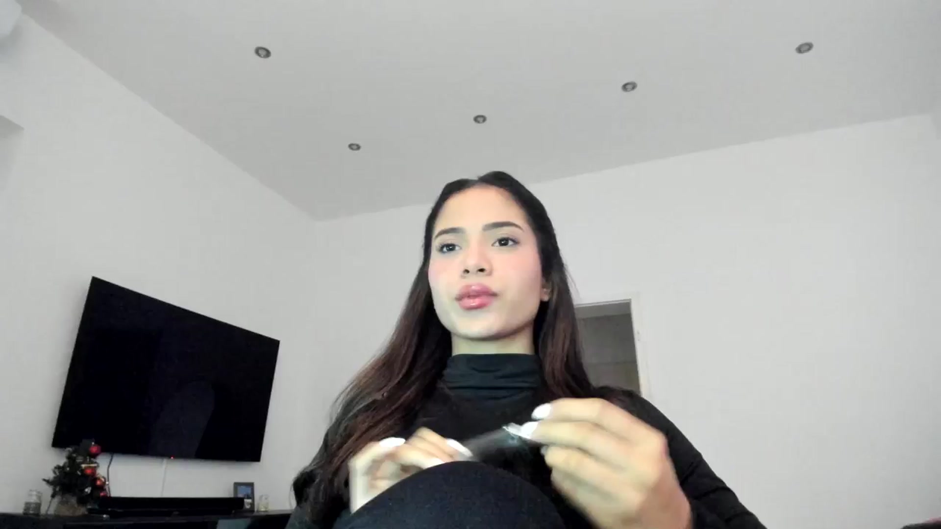 Gallery image thumbnail from Missabyy's myfreecams stream on, 12/28/2024, 13:41 image 15 of 20