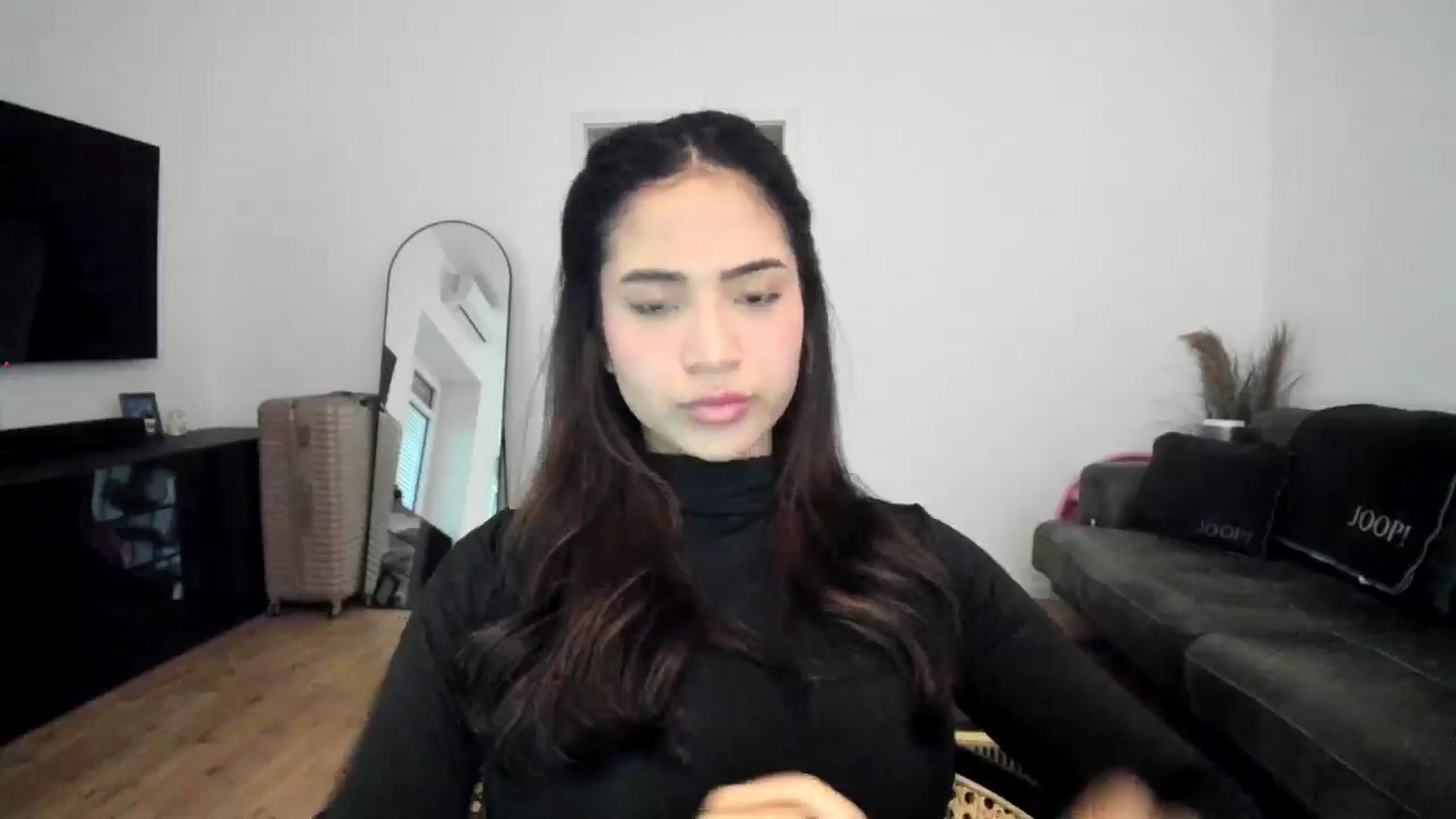Gallery image thumbnail from Missabyy's myfreecams stream on, 12/28/2024, 13:41 image 3 of 20