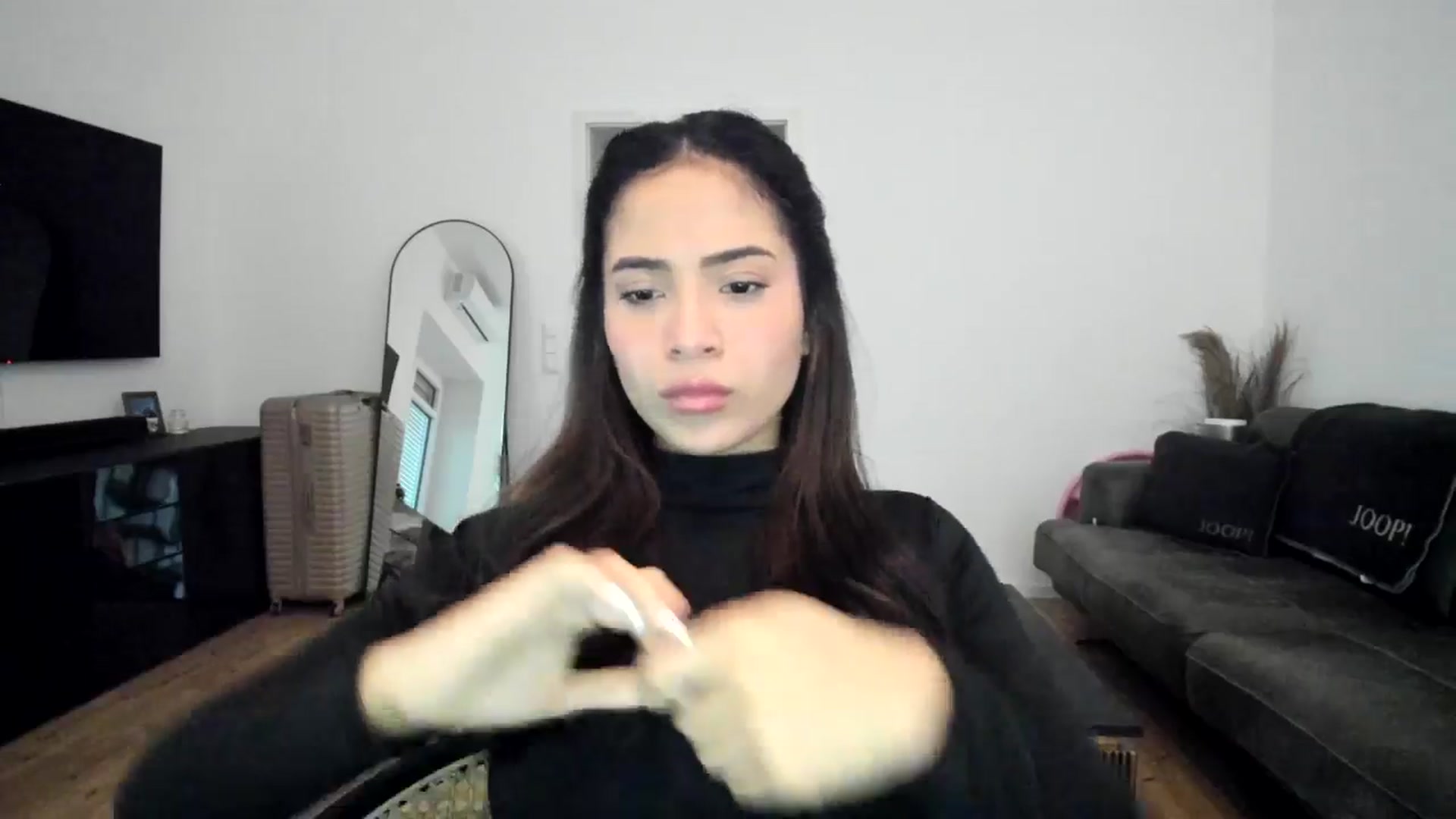 Gallery image thumbnail from Missabyy's myfreecams stream on, 12/28/2024, 13:41 image 6 of 20