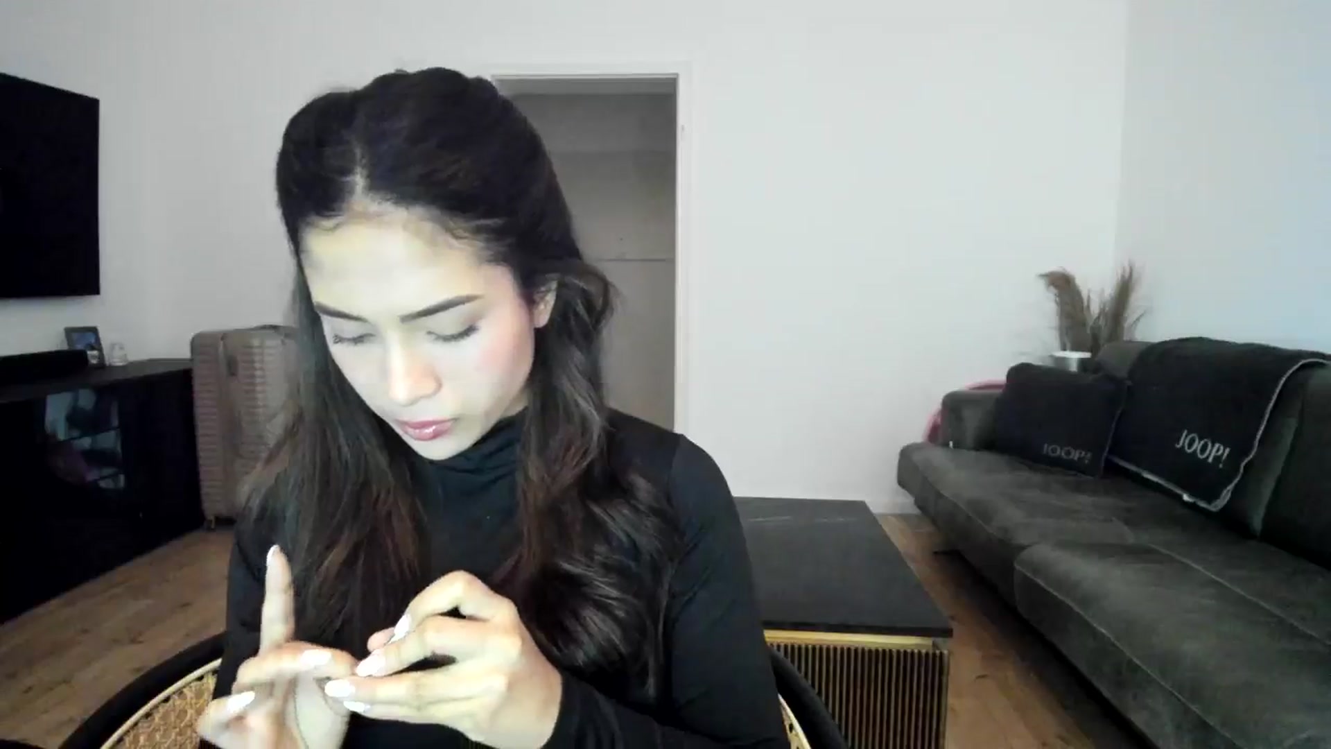 Gallery image thumbnail from Missabyy's myfreecams stream on, 12/28/2024, 13:41 image 18 of 20