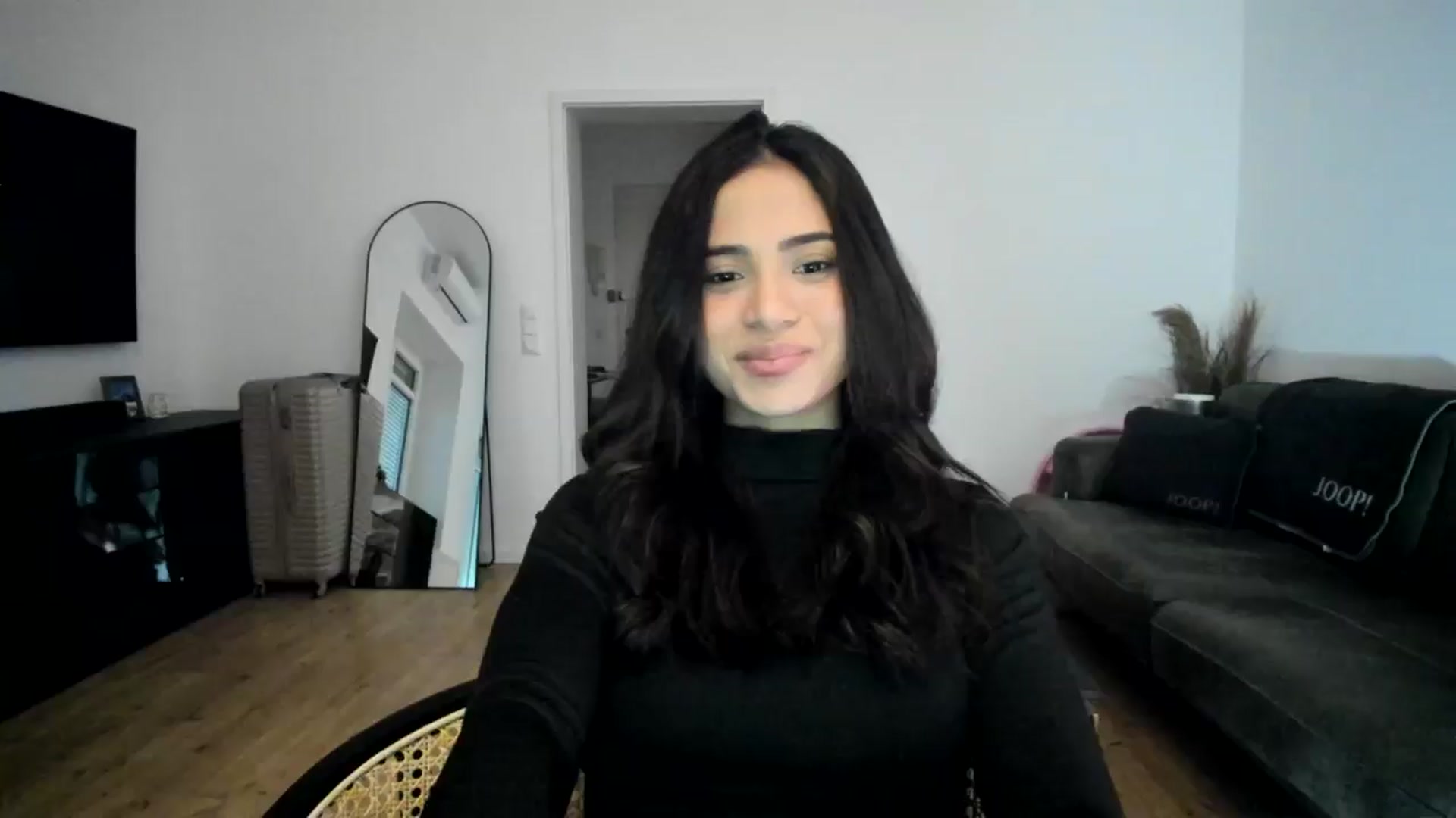 Gallery image thumbnail from Missabyy's myfreecams stream on, 12/28/2024, 14:50 image 8 of 20