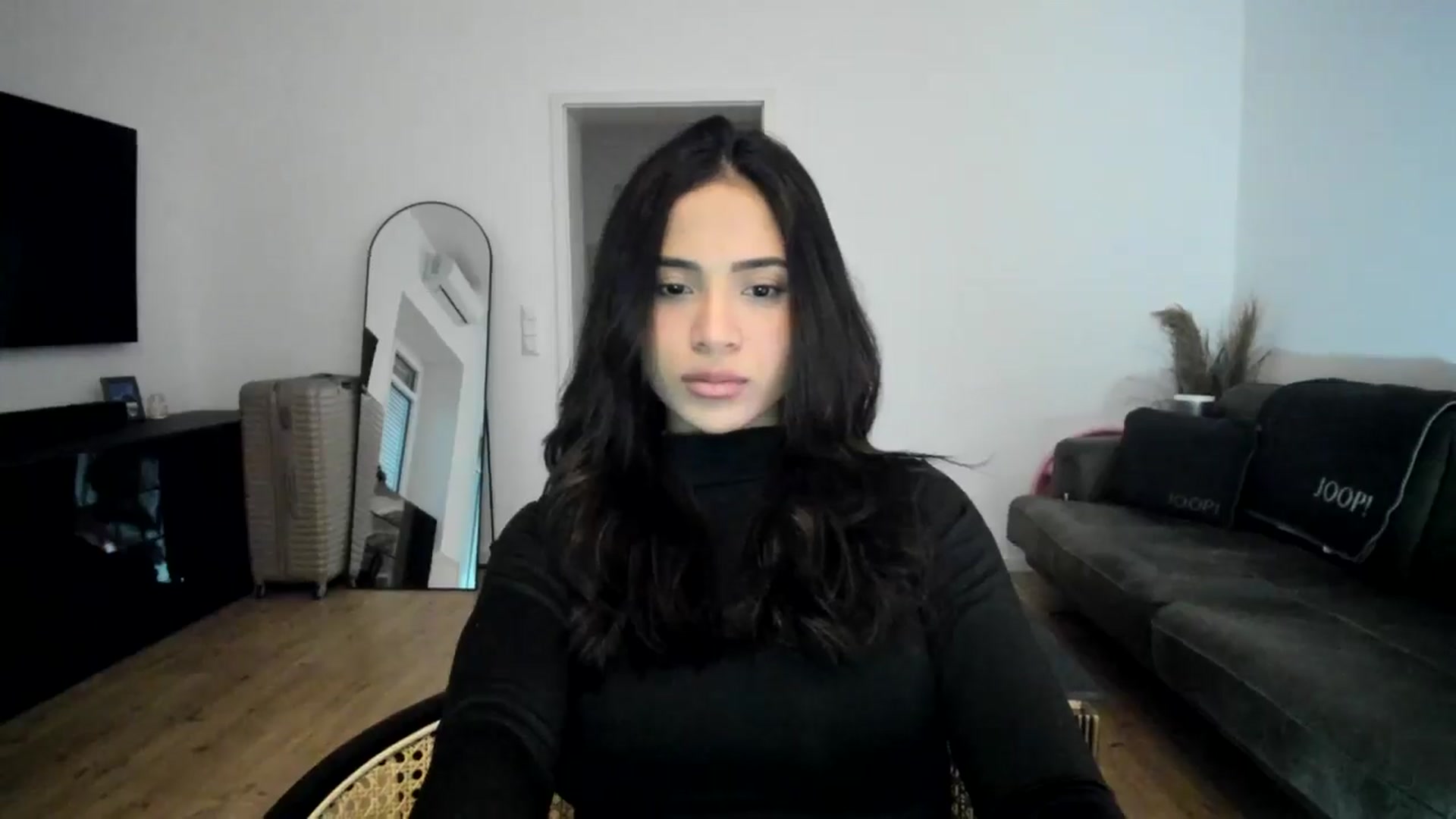 Gallery image thumbnail from Missabyy's myfreecams stream on, 12/28/2024, 14:50 image 10 of 20