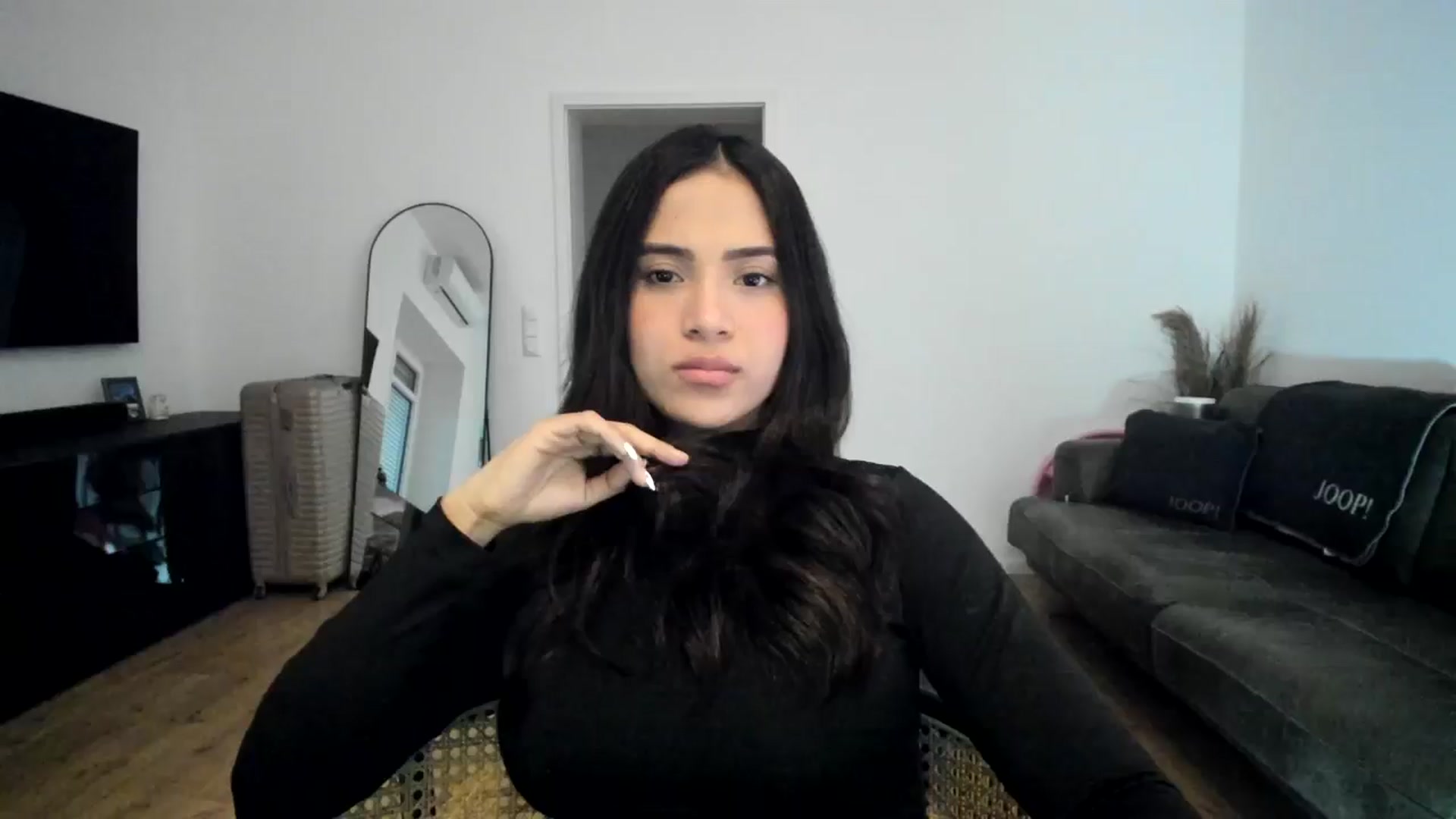 Gallery image thumbnail from Missabyy's myfreecams stream on, 12/28/2024, 14:50 image 17 of 20