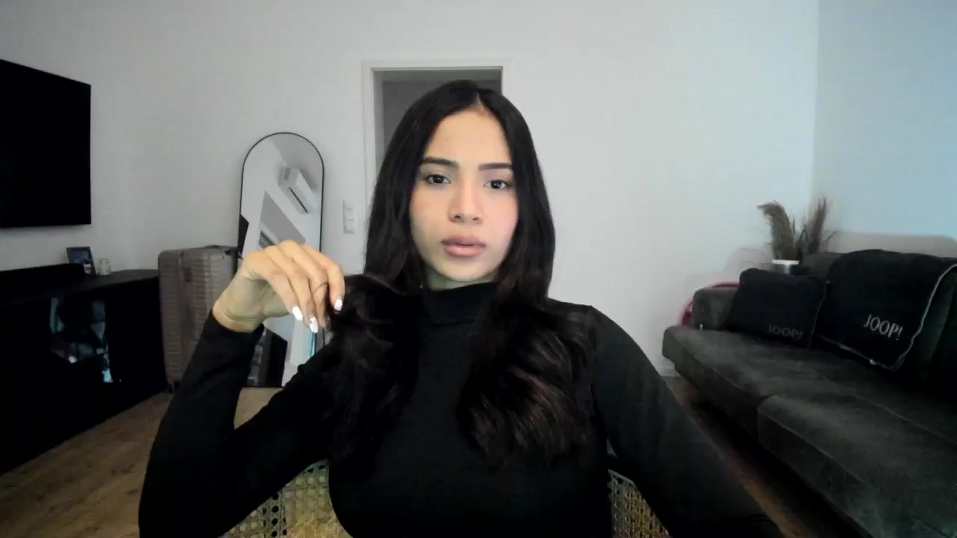 Gallery image thumbnail from Missabyy's myfreecams stream on, 12/28/2024, 14:50 image 13 of 20