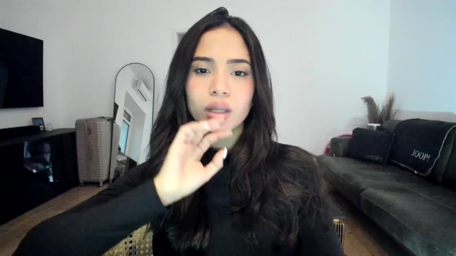Gallery image thumbnail from Missabyy's myfreecams stream on, 12/28/2024, 14:50 image 1 of 20