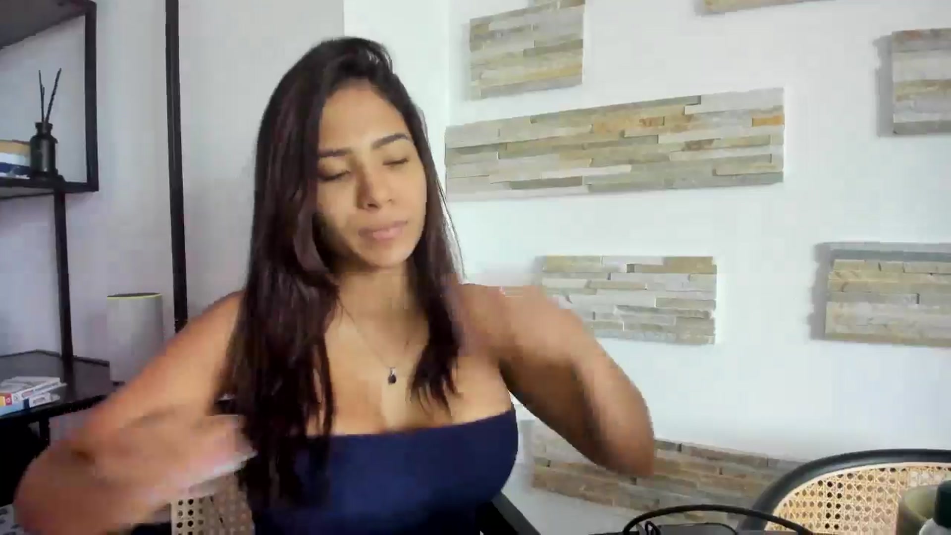 Gallery image thumbnail from Missabyy's myfreecams stream on, 01/02/2025, 13:21 image 13 of 20