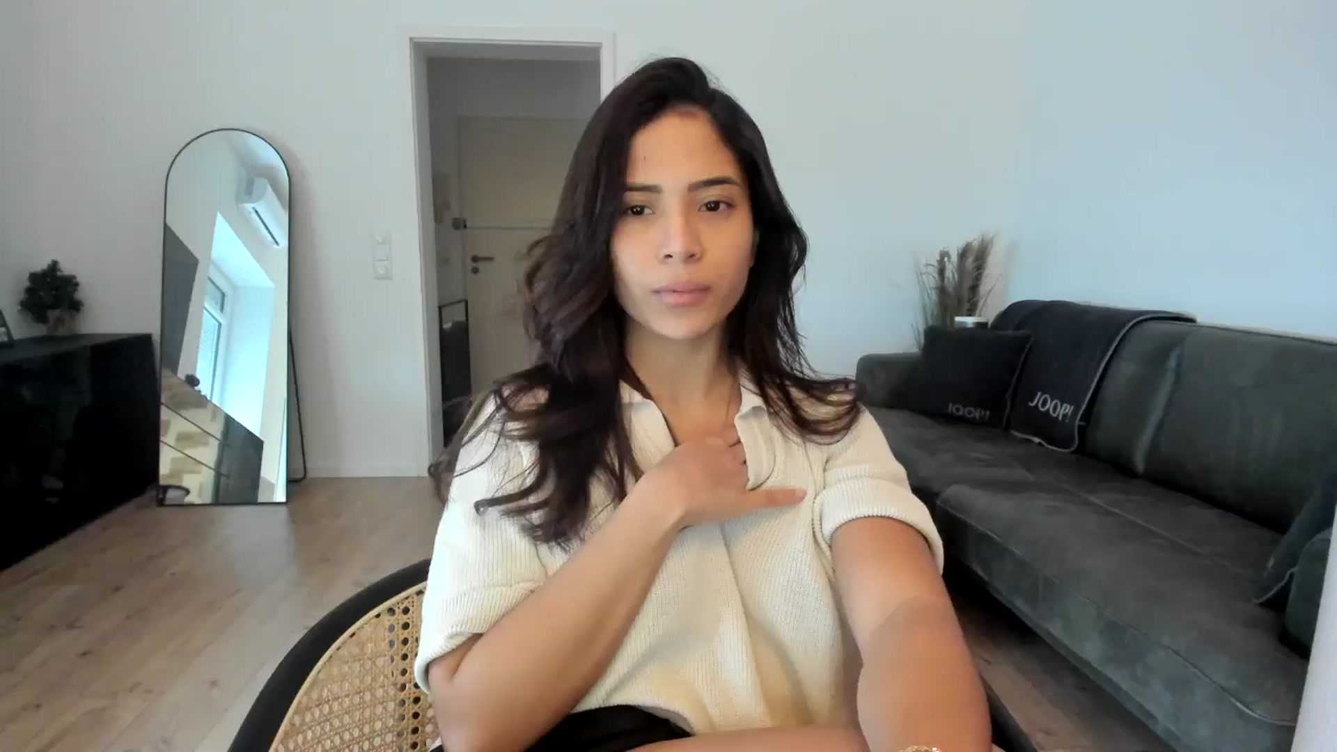 Gallery image thumbnail from Missabyy's myfreecams stream on, 01/07/2025, 11:35 image 14 of 20