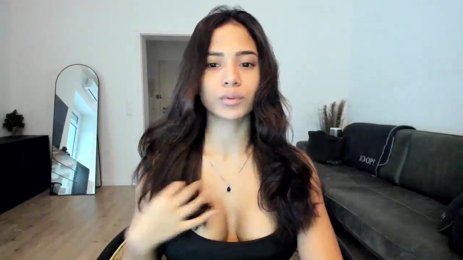 Gallery image thumbnail from Missabyy's myfreecams stream on, 01/08/2025, 13:34 image 3 of 20