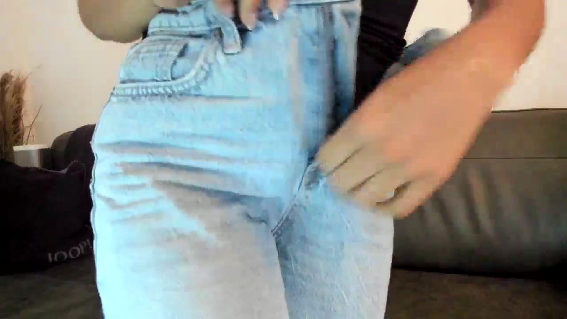 Gallery image thumbnail from Missabyy's myfreecams stream on, 01/08/2025, 15:24 image 14 of 20