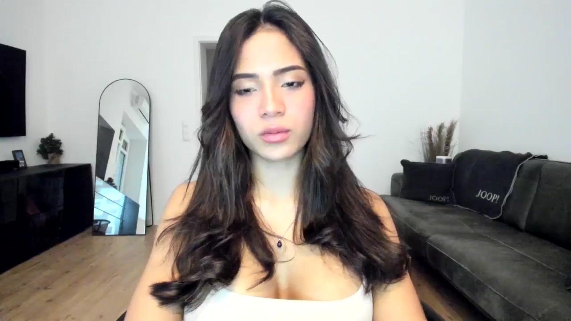 Gallery image thumbnail from Missabyy's myfreecams stream on, 01/09/2025, 13:38 image 15 of 20