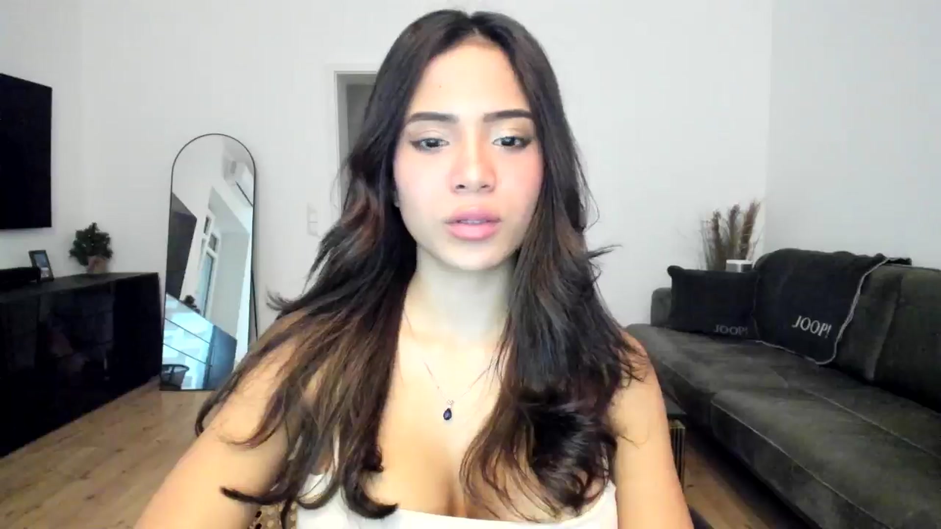 Gallery image thumbnail from Missabyy's myfreecams stream on, 01/09/2025, 13:56 image 8 of 20