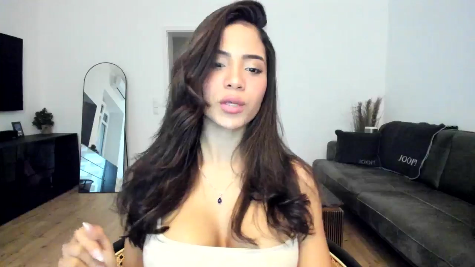 Gallery image thumbnail from Missabyy's myfreecams stream on, 01/09/2025, 14:10 image 13 of 20