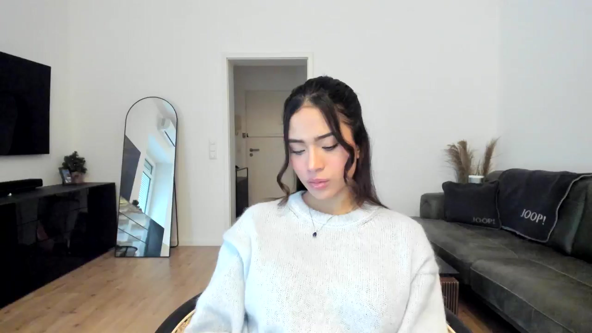 Gallery image thumbnail from Missabyy's myfreecams stream on, 01/10/2025, 11:33 image 19 of 20