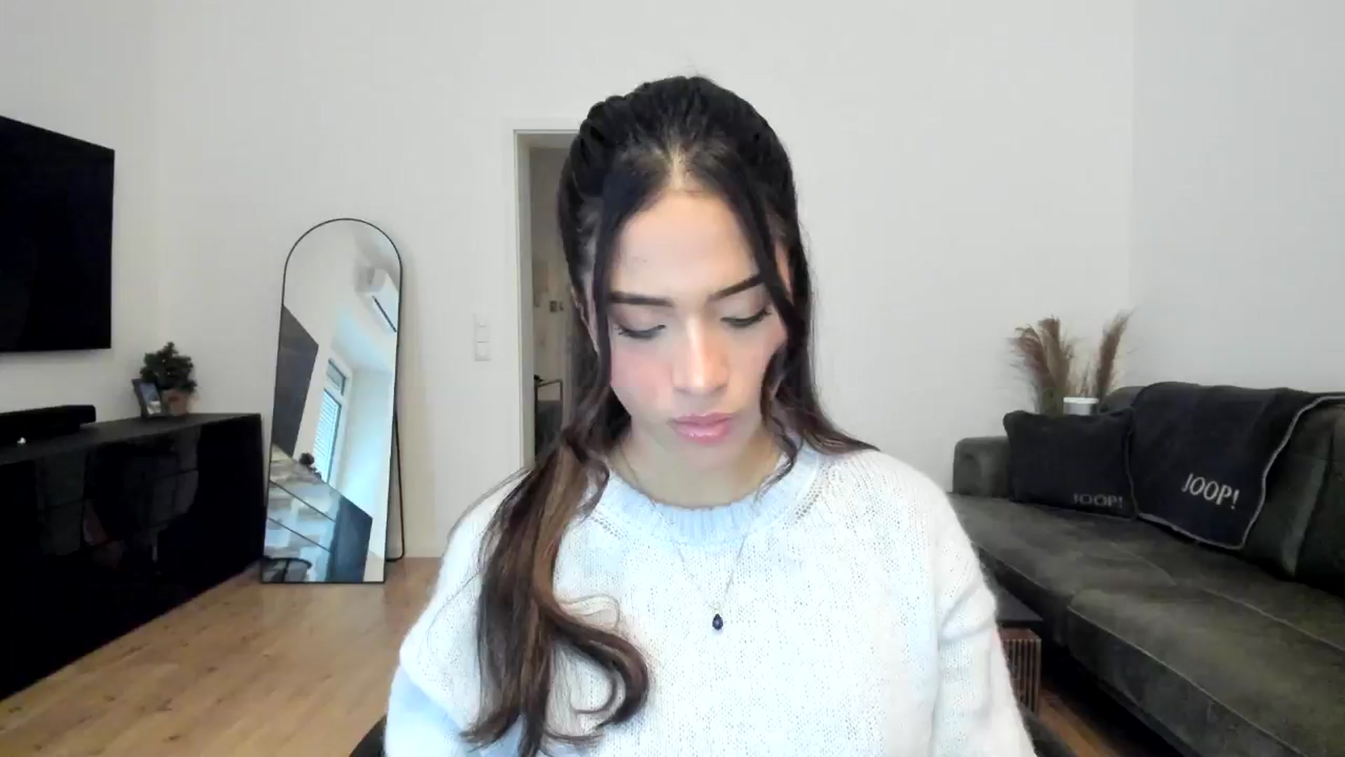Gallery image thumbnail from Missabyy's myfreecams stream on, 01/10/2025, 11:33 image 1 of 20
