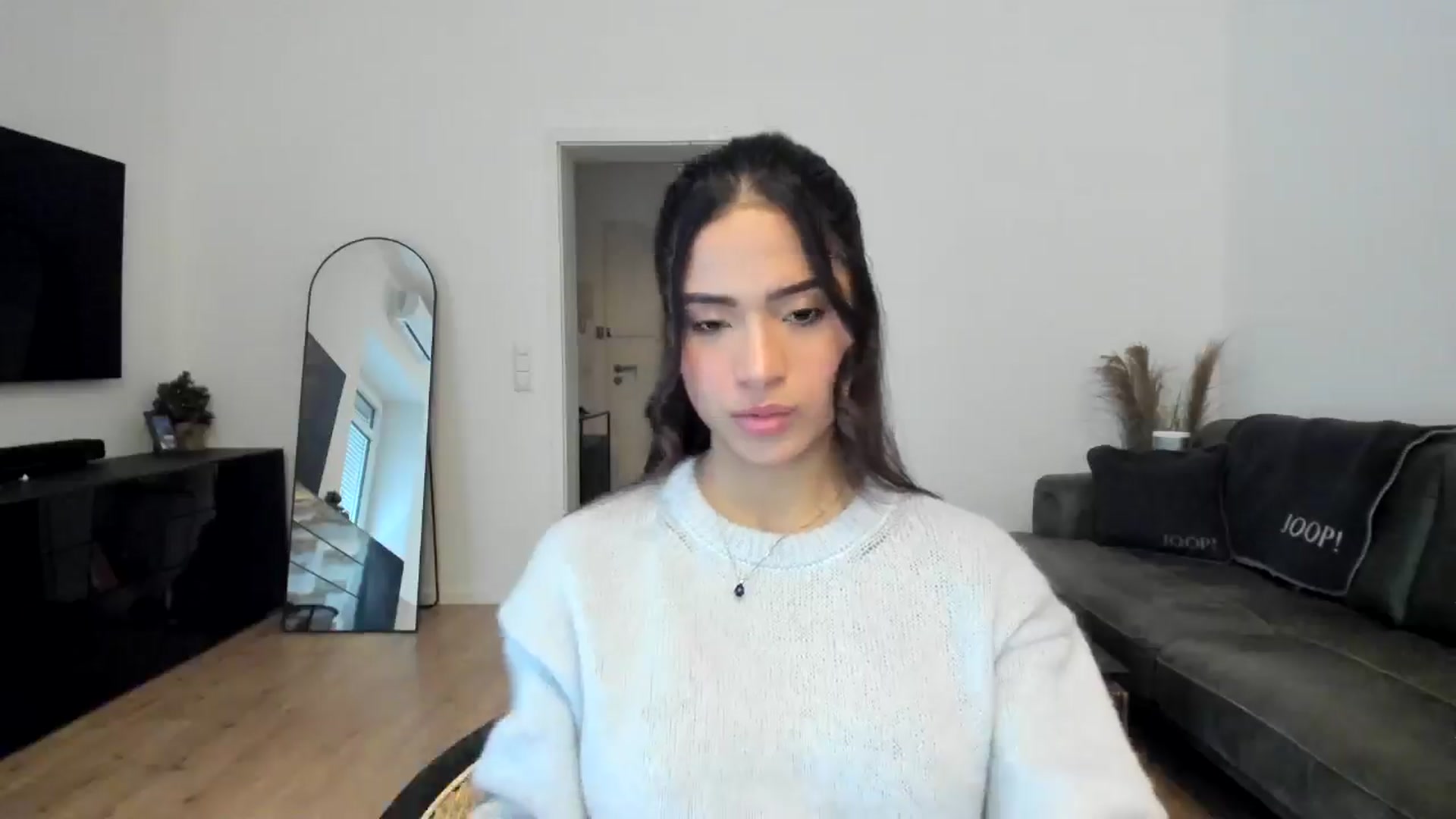 Gallery image thumbnail from Missabyy's myfreecams stream on, 01/10/2025, 11:33 image 18 of 20