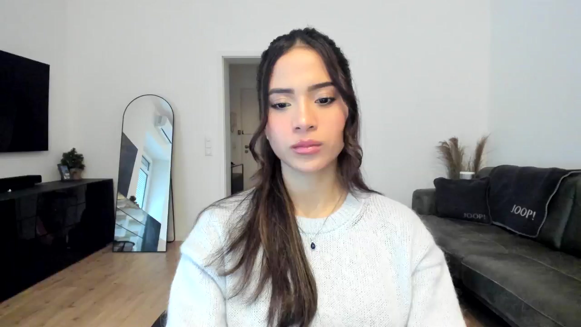 Gallery image thumbnail from Missabyy's myfreecams stream on, 01/10/2025, 11:33 image 17 of 20