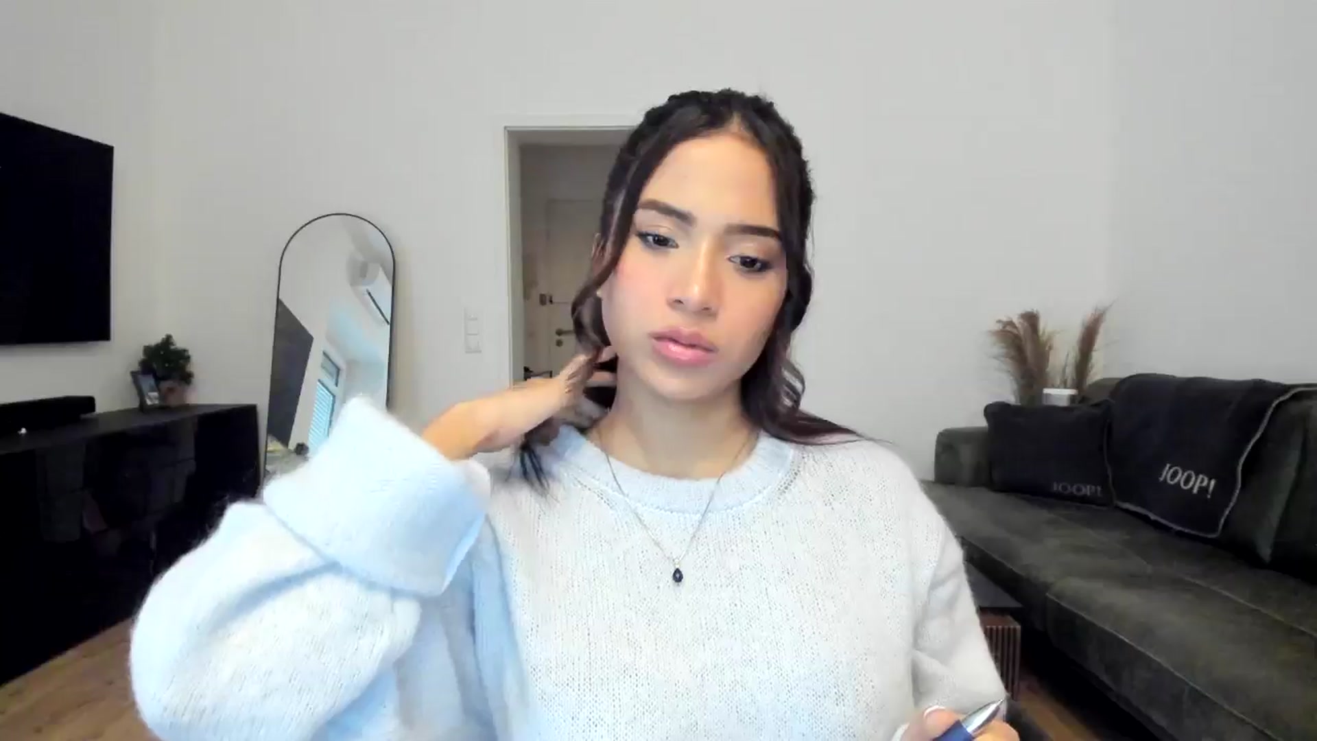 Gallery image thumbnail from Missabyy's myfreecams stream on, 01/10/2025, 12:23 image 14 of 20