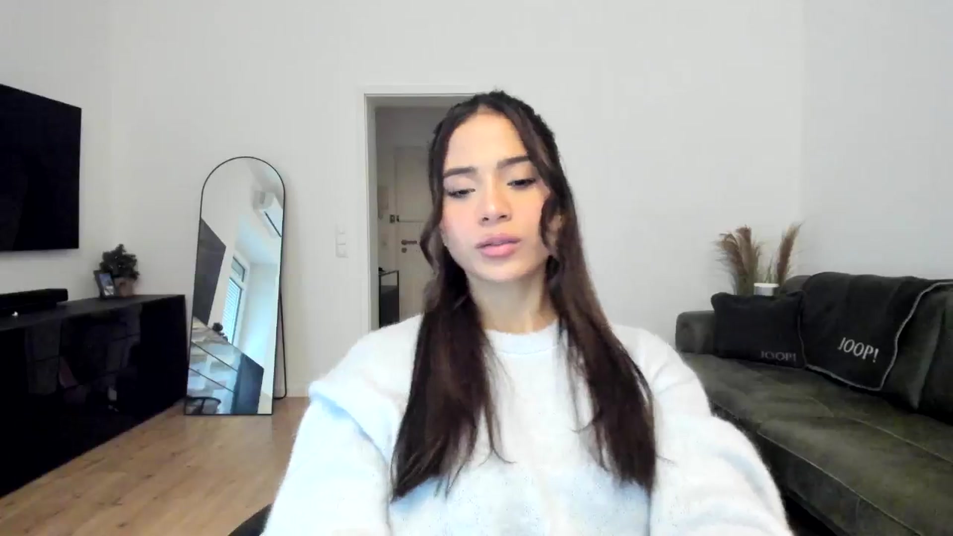 Gallery image thumbnail from Missabyy's myfreecams stream on, 01/10/2025, 12:45 image 3 of 20